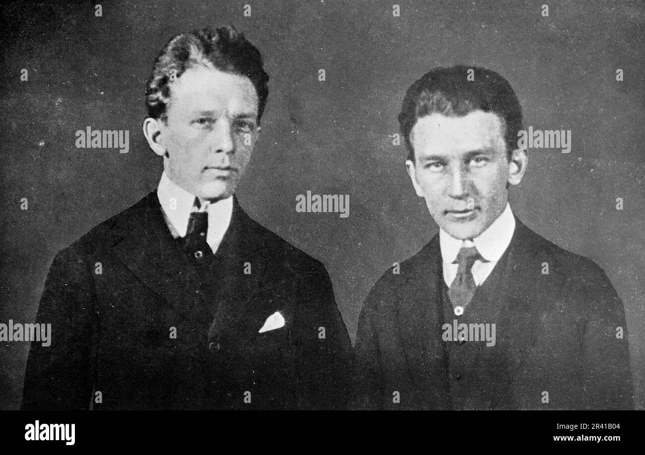 La spedizione sottomarina di Williamson del 1914 è stata la prima a rivelare alcuni dei tesori sotto la superficie dell'oceano. Grazie in gran parte a tecniche fotografiche innovative la biologia marina intorno alle Bahamas è entrata in vita. Questa foto mostra: I fratelli Williamson (George ed Ernest), che hanno originato l'idea di immagini in movimento sottomarine. Foto Stock