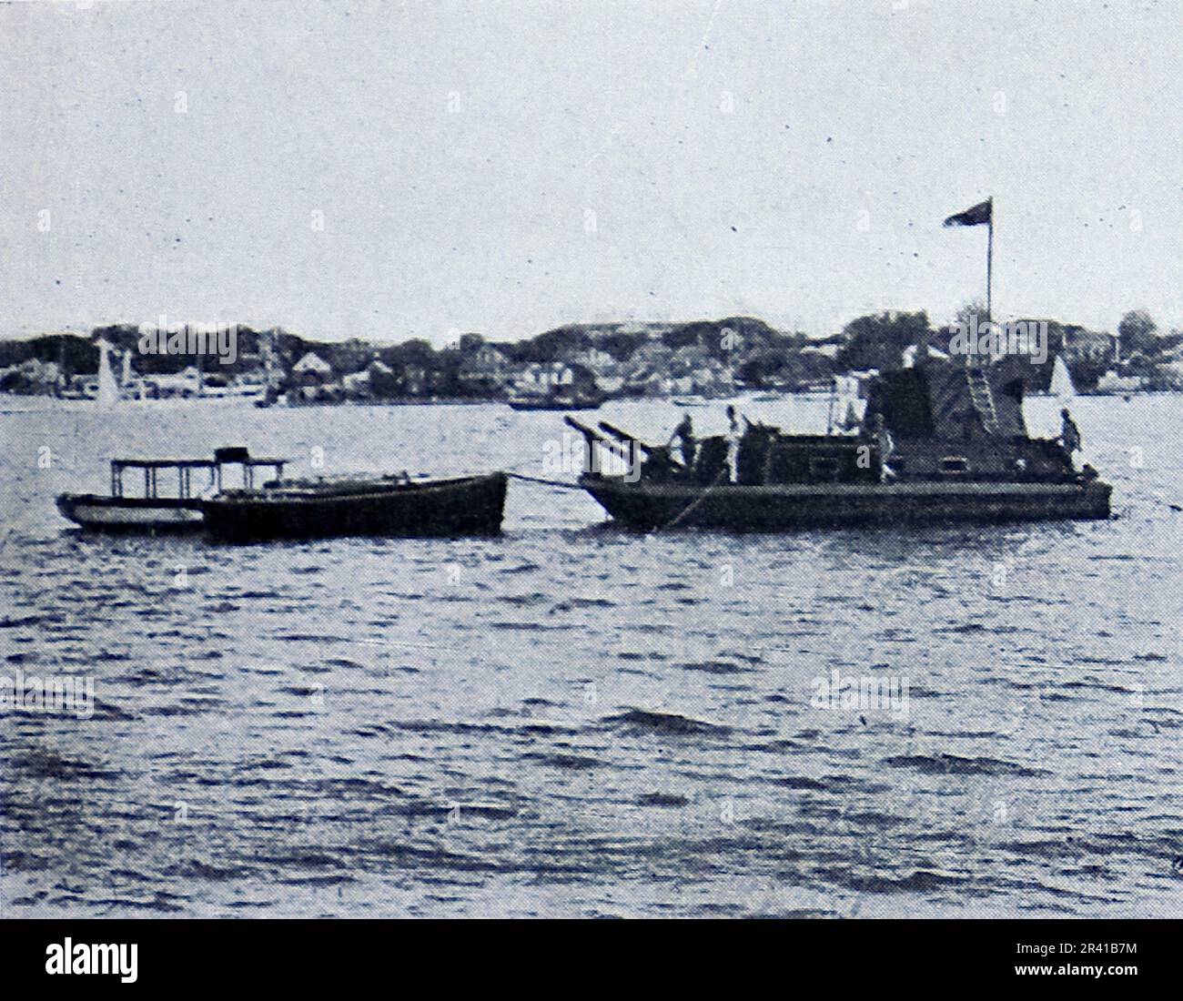 La spedizione sottomarina di Williamson del 1914 è stata la prima a rivelare alcuni dei tesori sotto la superficie dell'oceano. Grazie in gran parte a tecniche fotografiche innovative la biologia marina intorno alle Bahamas è entrata in vita. Questa foto mostra: In rotta per le isole Bahama. Foto Stock