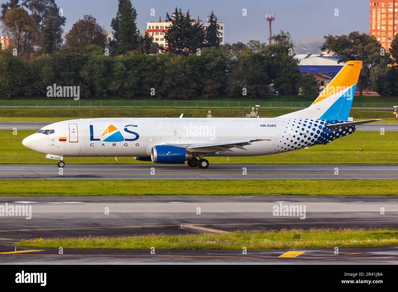 LAS Cargo Boeing 737-400(SF) aereo Bogota aeroporto in Colombia Foto Stock