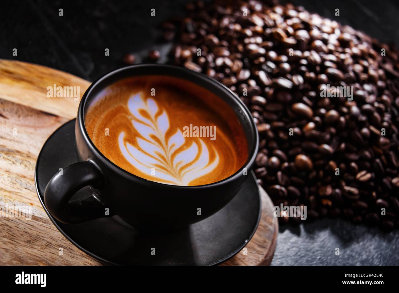 Composizione con una tazza di caffè. Foto Stock