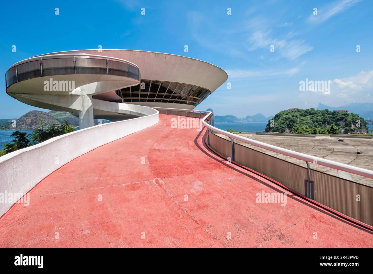 Museo d'Arte Contemporanea, di Oscar Niemeyer, Arte Contemporanea, m, Niteroi, Rio de Janeiro, Brasile Foto Stock