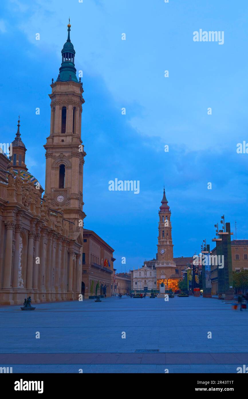 Saragozza, Piazza El Pilar, Basilica del Pilar, Cattedrale di San Salvador, Cattedrale di la Seo, Saragozza, Aragona, Spagna Foto Stock