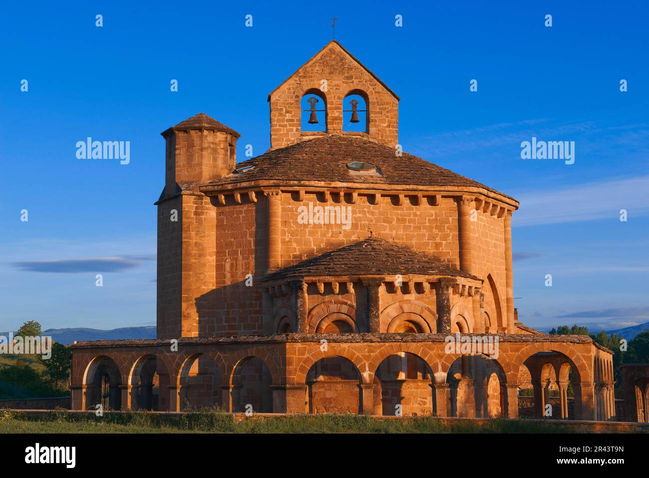 Santa Maria de Eunate, chiesa romanica, chiesa Eunate, Via di San James, Muruzabal, Navarra, Spagna Foto Stock