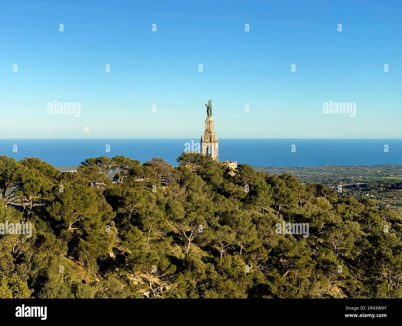 Santuari de Sant Salvador Monastery, Felanitx, Maiorca, Maiorca, Isole Baleari, Spain.The monumento a Cristo Re è stato inaugurato nel 1934. Il Foto Stock