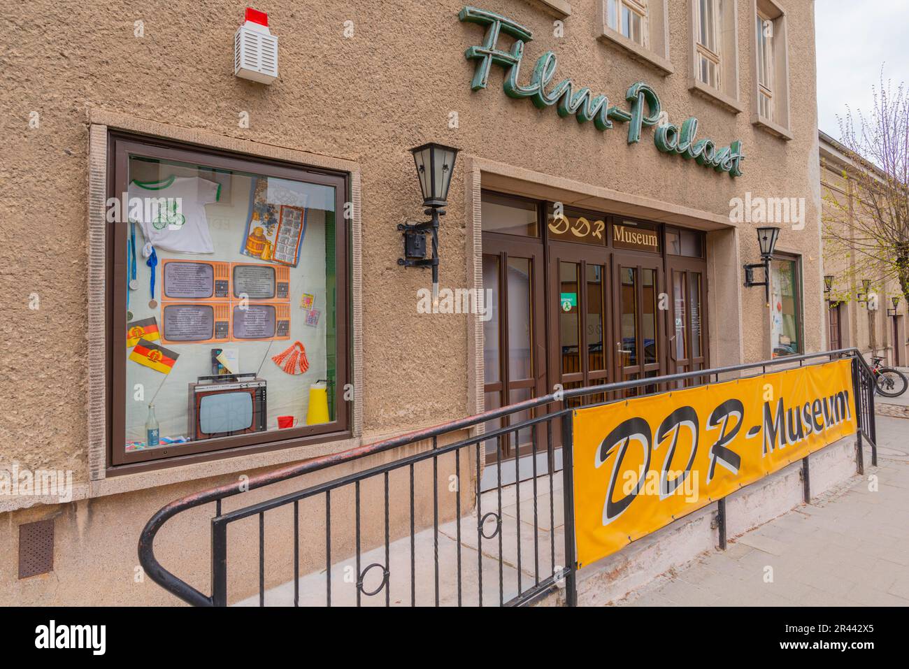 Isola città di Malchow, stazione climatica di salute, museo della DDR, museo della vita quotidiana, Repubblica democratica tedesca, ex palazzo del cinema, cinema, ingresso Foto Stock