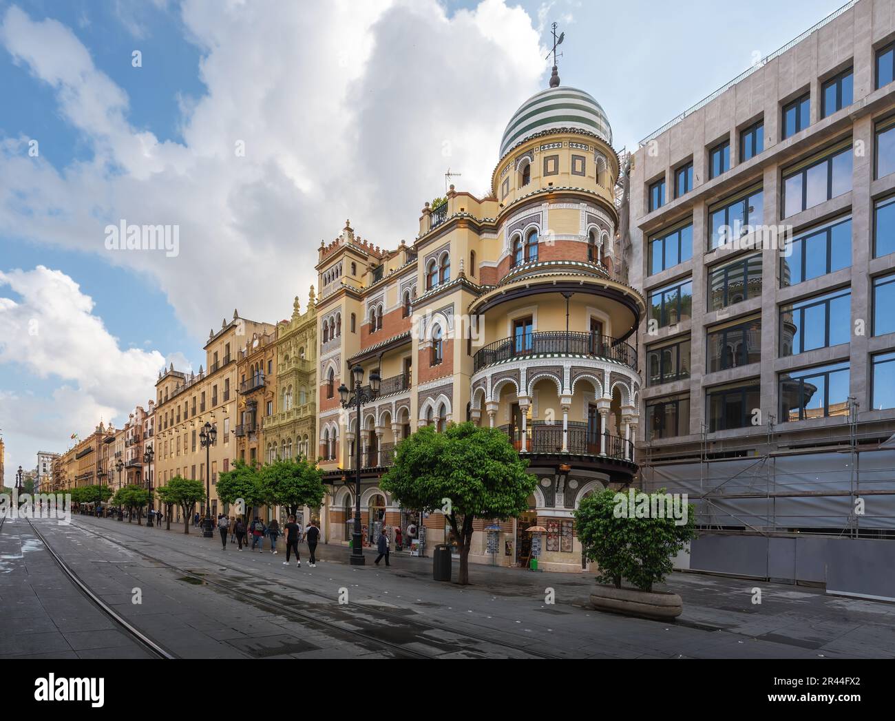 Edificio la Adriatica in Avenida de la Constitucion - Siviglia, Andalusia, Spagna Foto Stock