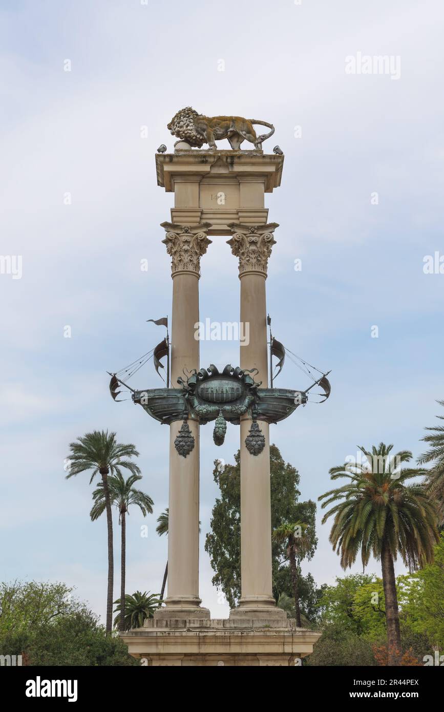 Monumento a Colombo ai Giardini Murillo (Jardines de Murillo) - Siviglia, Andalusia, Spagna Foto Stock