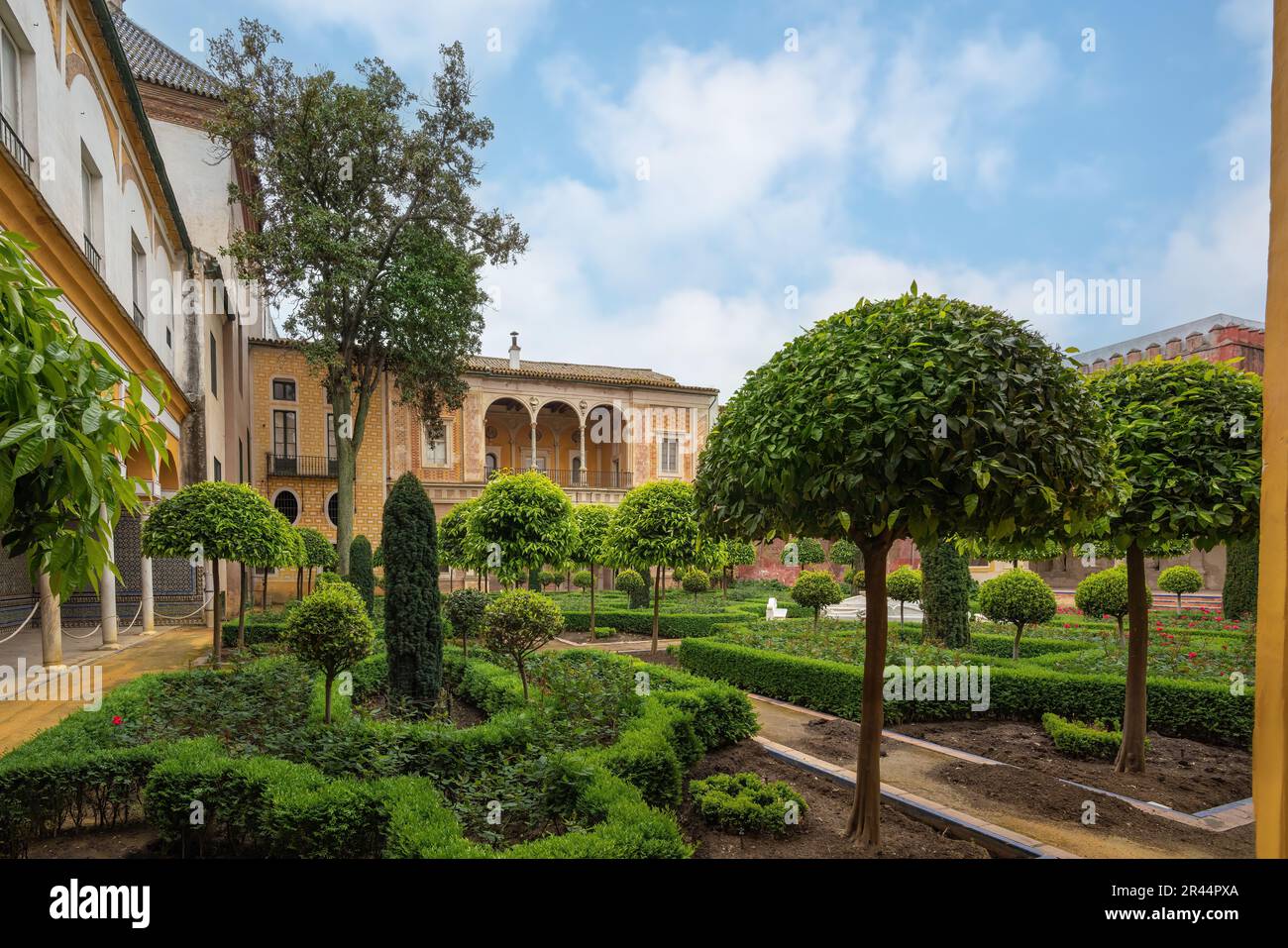 Grande giardino (Jardin Grande) a Casa de Pilatos (Pilates House) Palazzo interno - Siviglia, Andalusia, Spagna Foto Stock