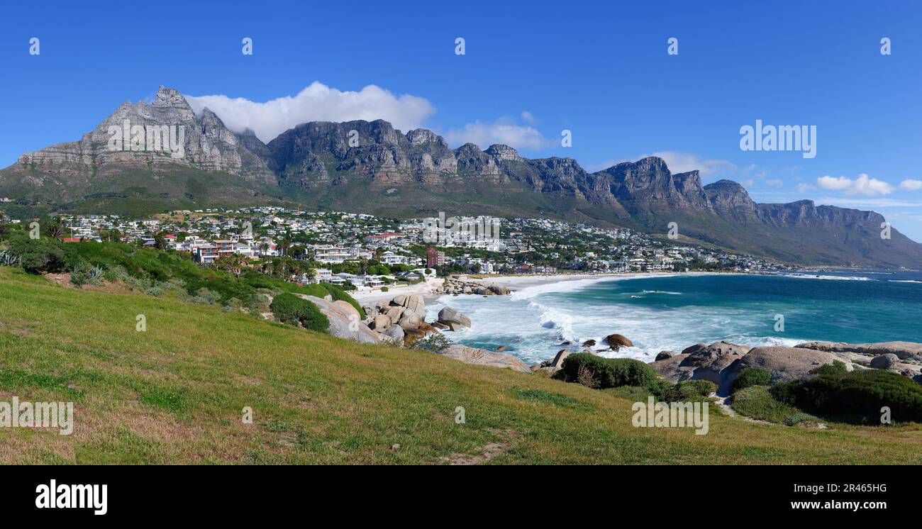 Camps Bay sobborgo, Città del Capo, Sud Africa Foto Stock