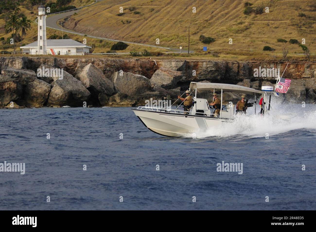 US Coast Guard Maritime Safety and Security Team (MSST) 91114 pattuglia la costa di Guantánamo Bay Foto Stock