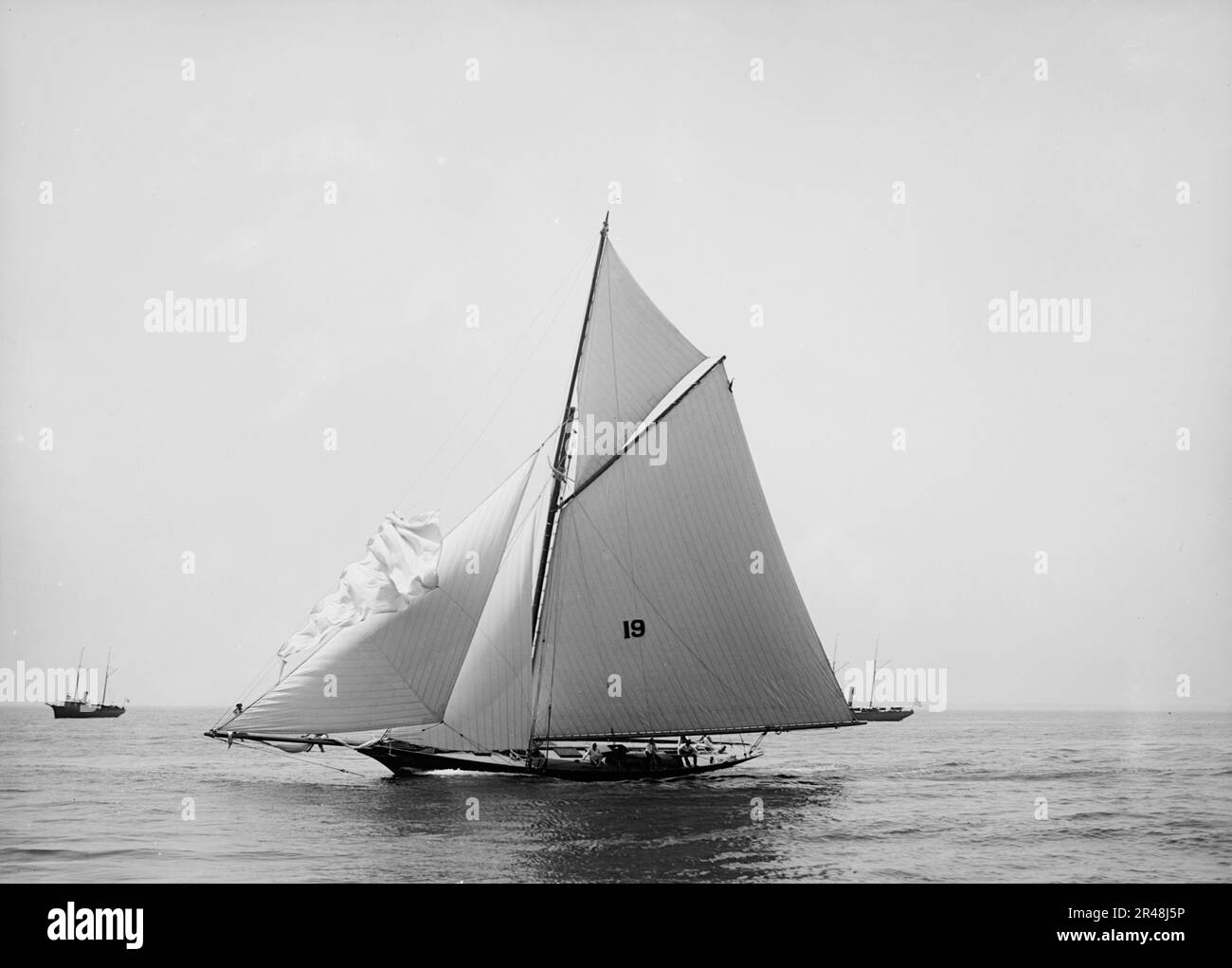 Nautilus, 1891 giugno 16. Vela che viene solcata o srotolata. Foto Stock