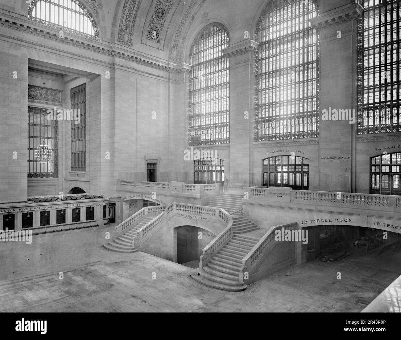 Balcone ovest, atrio principale, Grand Central Terminal, N.Y. Central Lines, New York, c.between 1910 e 1920. Foto Stock