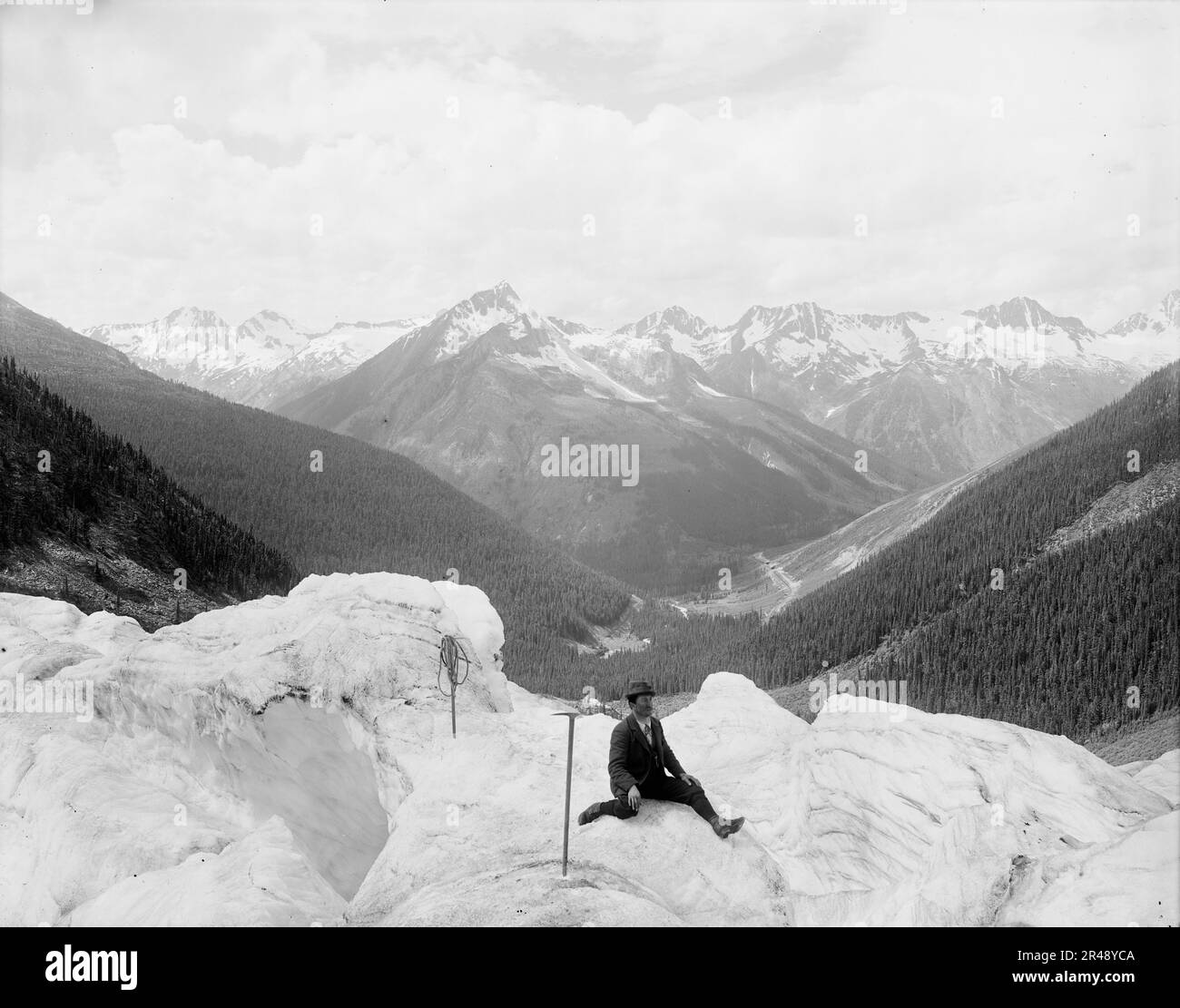 Selkirk MTS., Hermit Range &amp; Rogers Pass, Canada, tra il 1900 e il 1910. Foto Stock