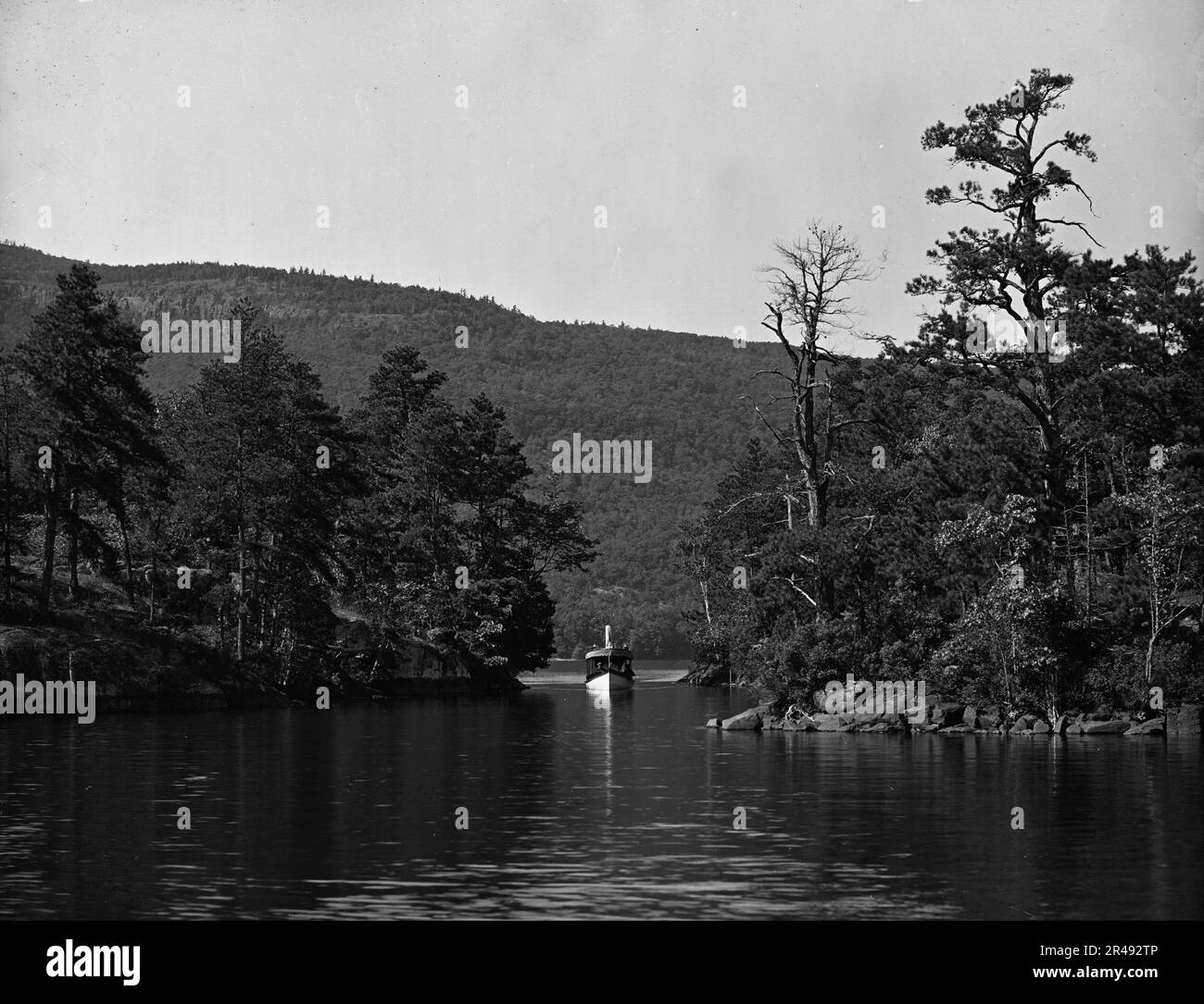 Tra le isole del porto, Lake George, N.Y., c1904. Foto Stock