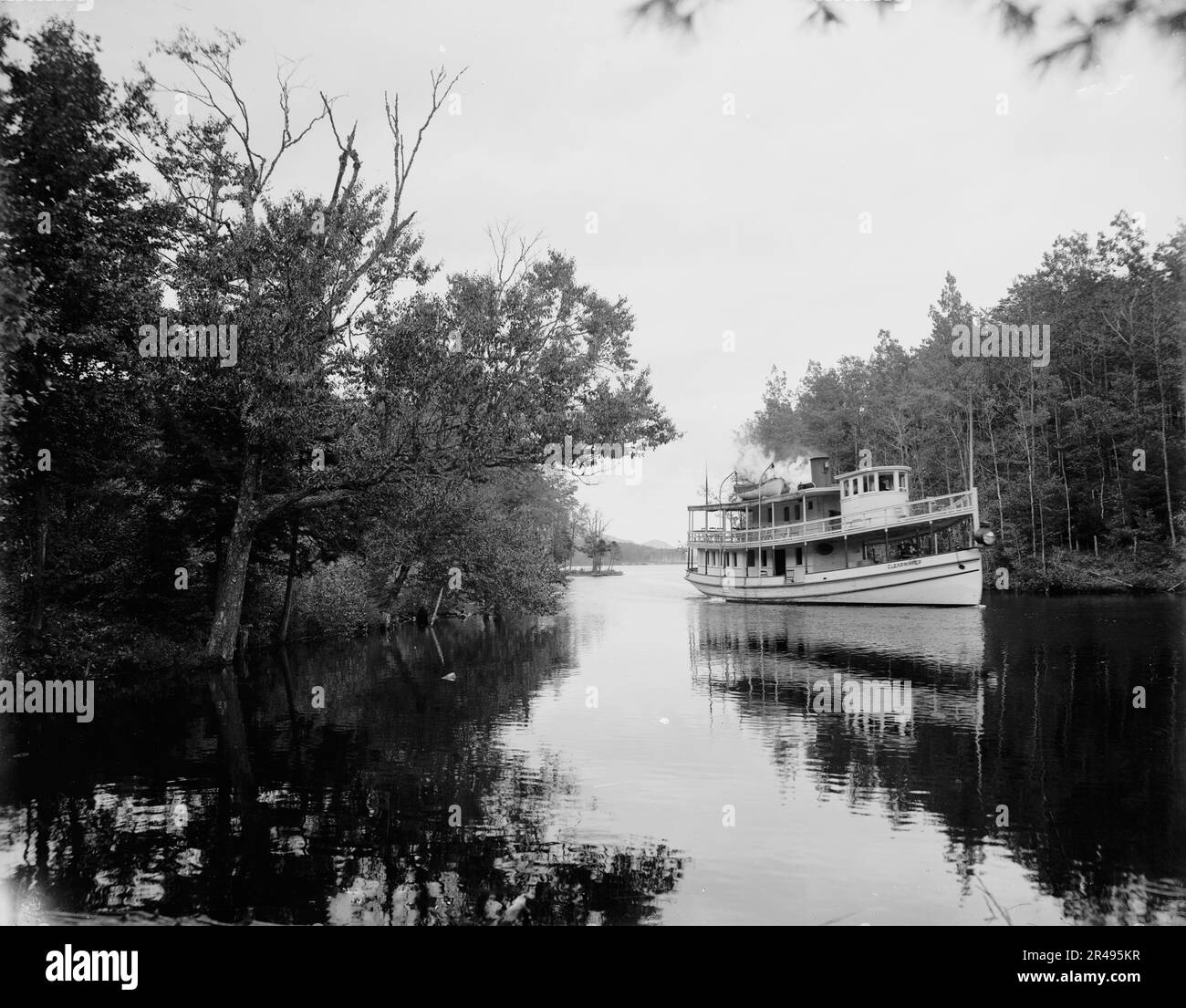 Str Clearwater entra nel terzo lago, Fulton Chain, Adirondack Mountains, c1903. Foto Stock