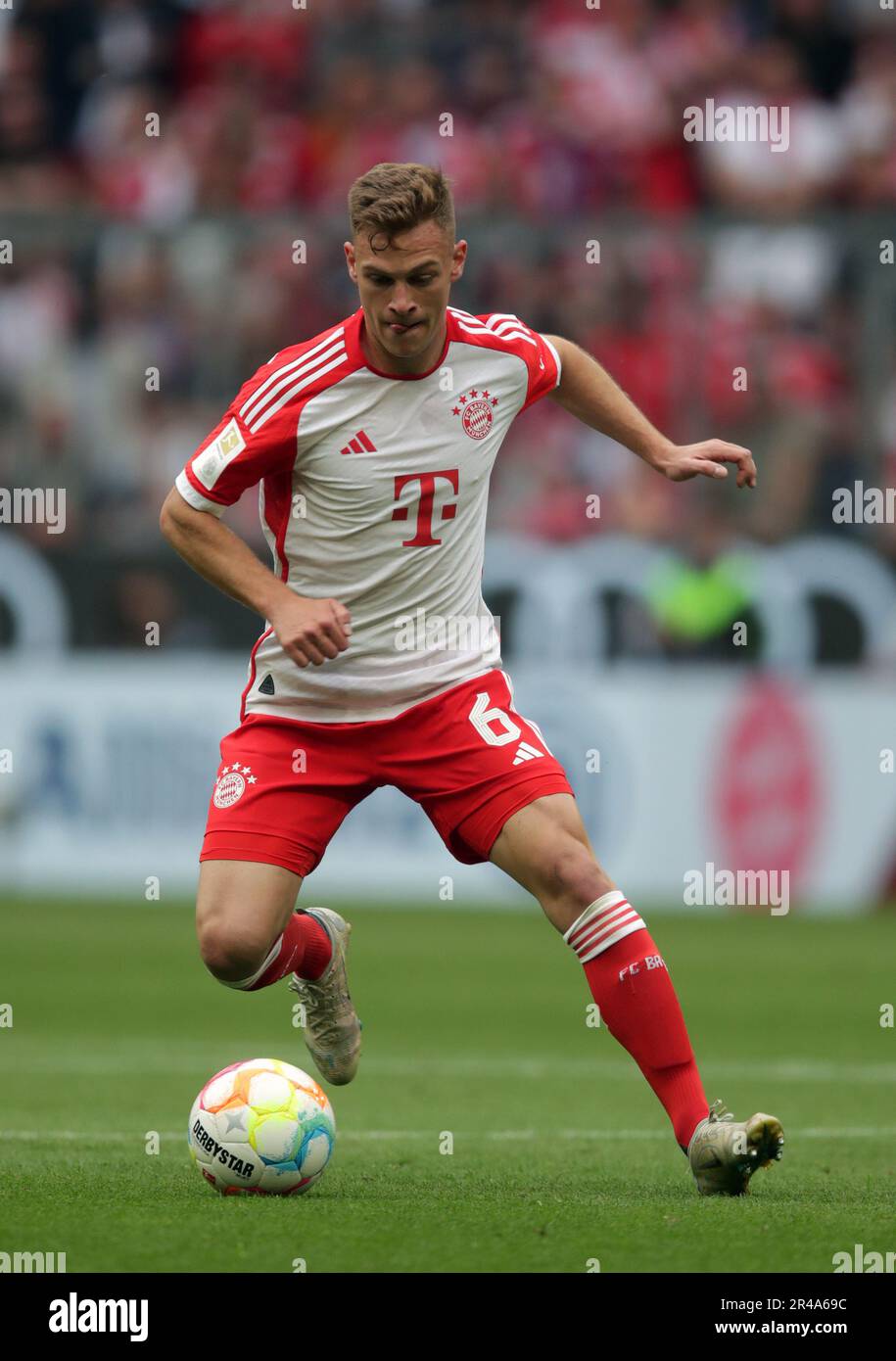 Joshua Kimmich del FC Bayern Muenchen FC Bayern Muenchen vs Rasenballsport Leipzig Fussball Bundesliga Saison 2022/2023 33. Spieltag Allianz Arena 20.05.2023 © diebilderwelt / Alamy Stock Foto Stock