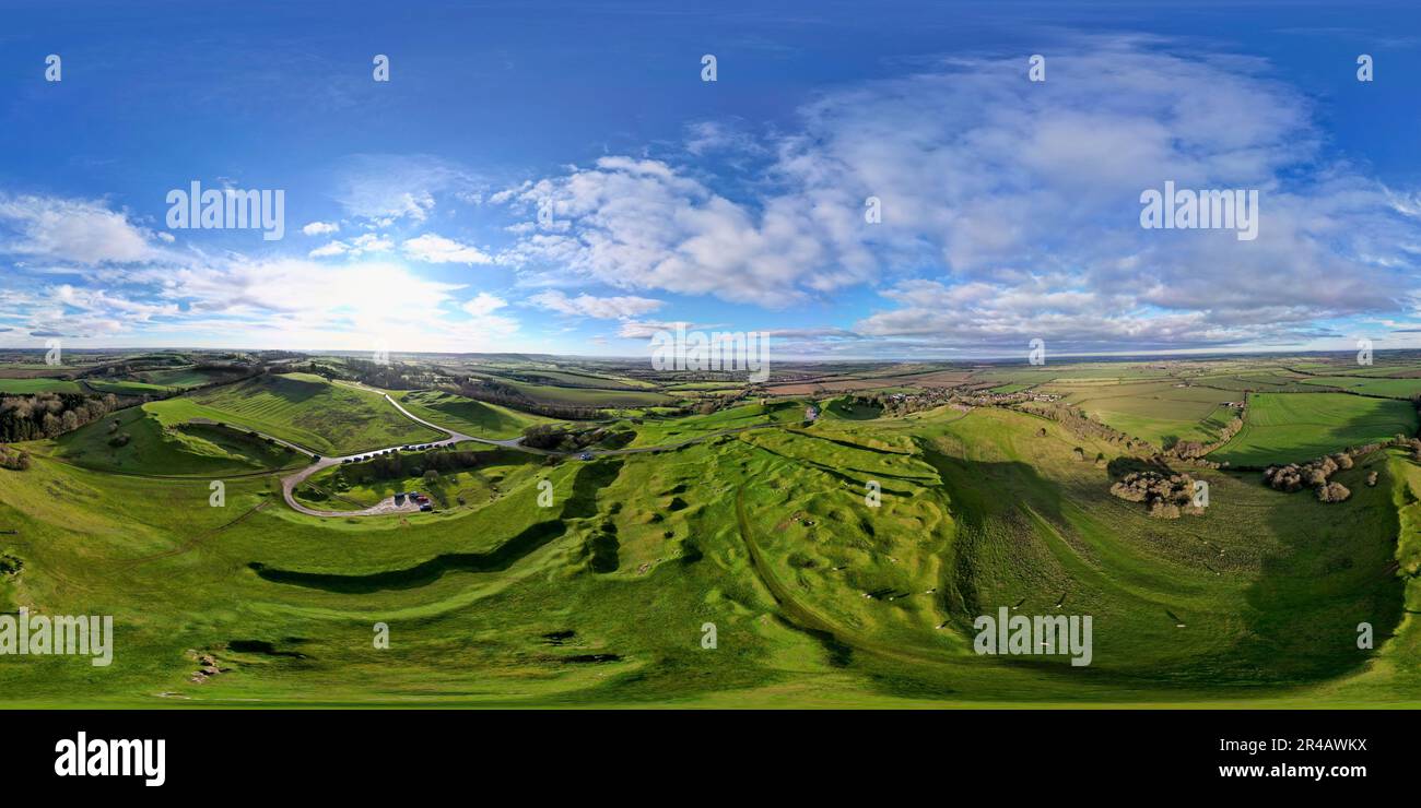 Una splendida vista aerea del terreno montuoso Foto Stock