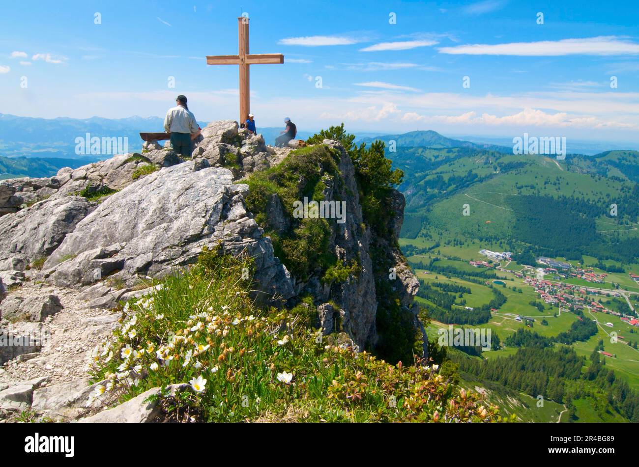 Vertice dell'Iseler, Oberjoch, Allgaeu, Baviera, Germania, croce di vertice Foto Stock