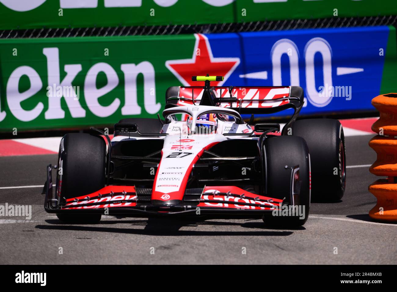 Montecarlo, Principato di Monaco. 26th maggio, 2023. Niko Hulkenberg del Team Haas F1 guida la sua monoposto durante le prove libere del GP di Monaco, a Monaco-Ville, Port du Monaco, Monaco, 26/05/23 Credit: Independent Photo Agency/Alamy Live News Foto Stock