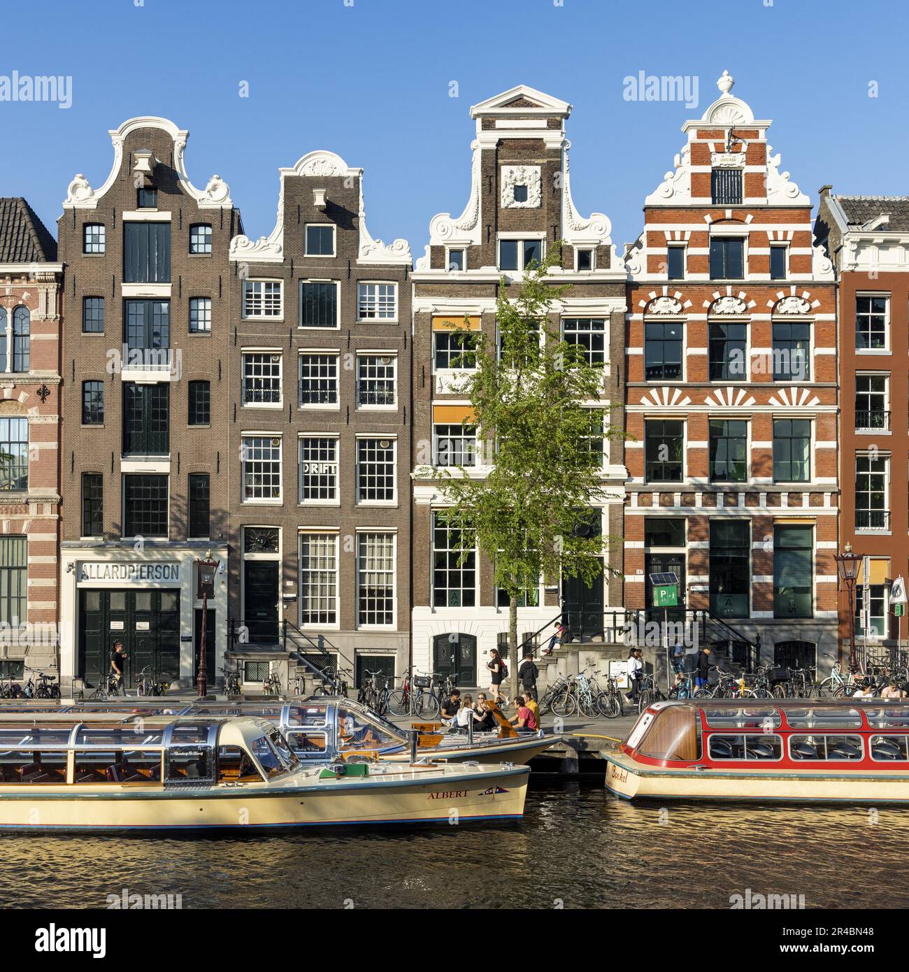Facciata tipica della casa, Amsterdam, capitale dei Paesi Bassi, Olanda, Europa occidentale Foto Stock