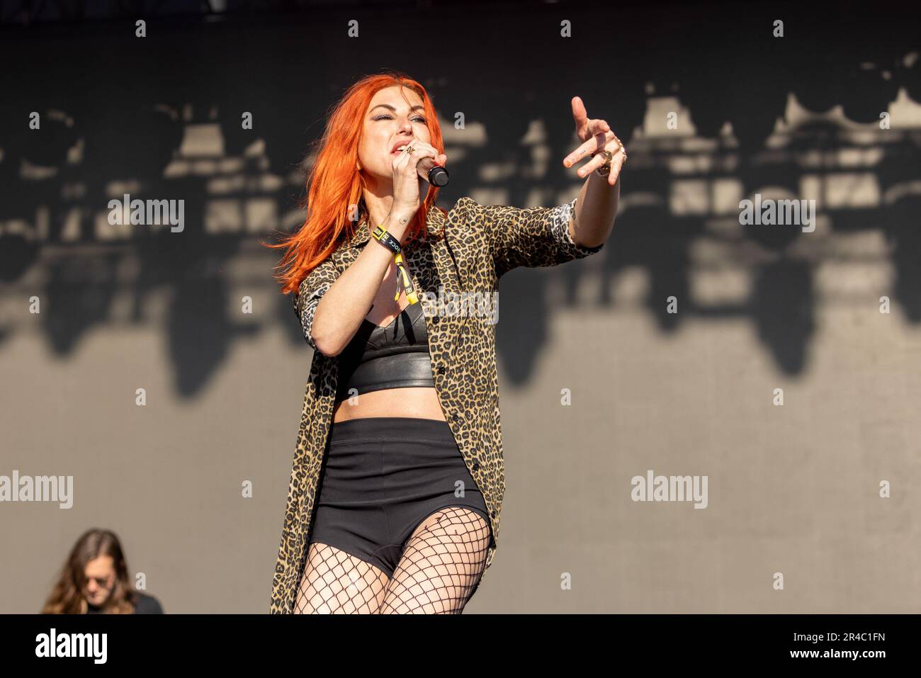 Napa, Stati Uniti. 26th maggio, 2023. Sarah Barthel di Phantogram durante il BottleRock Music Festival il 26 maggio 2023, a Napa, California (Foto di Daniel DeSlover/Sipa USA) Credit: Sipa USA/Alamy Live News Foto Stock