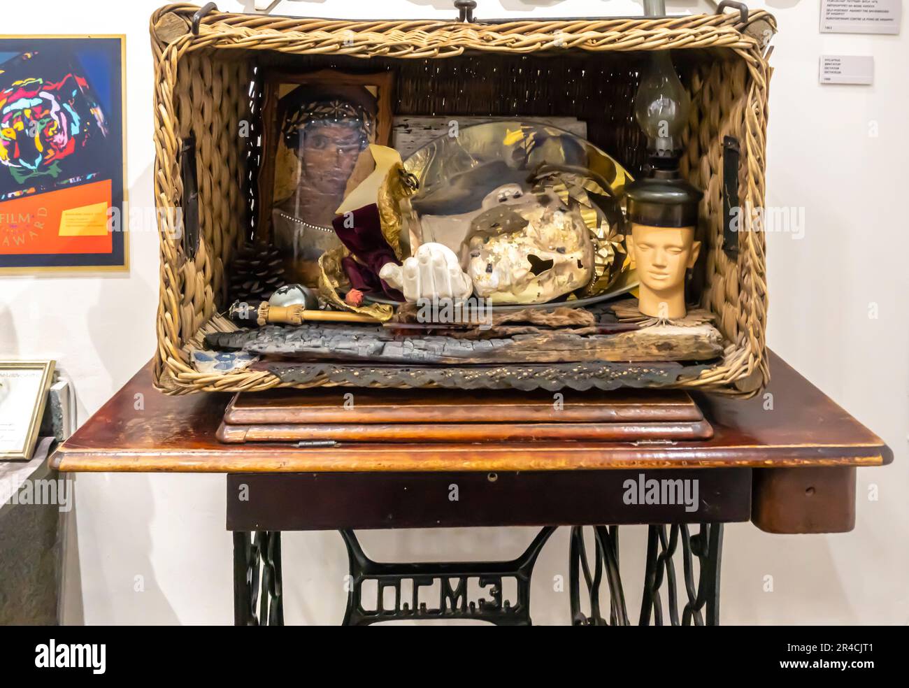 1989 opera di Paradzhanov - installazione del dittatore di Parajanov Foto Stock