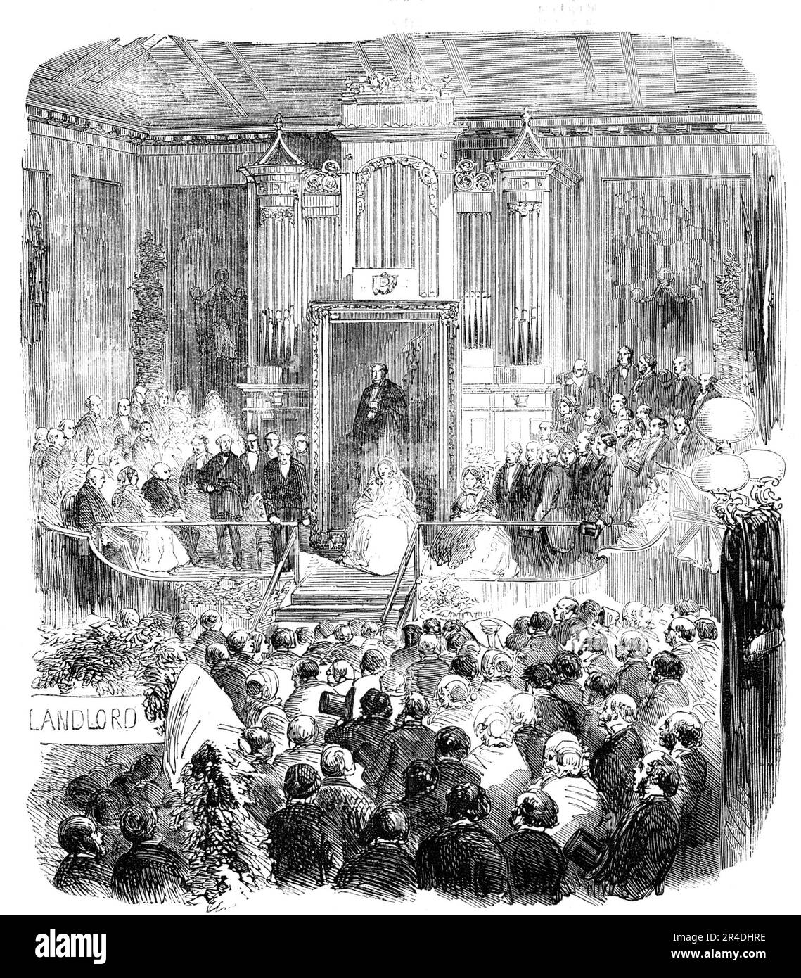 Presentazione alla Viscountess Dungannon, a Victoria Hall, Belfast, [Irlanda] - da una fotografia di Glyde, di Belfast, 1856. '...una dimostrazione molto gratificante di sentimento, da parte del tenore delle tenute irlandesi di Lord Dungannon, che presenta un ammirevole ritratto della sua signoria alla nobile Viscountessa,...una somiglianza a tutta lunghezza...rappresentata in piedi in mezzo a paesaggi selvaggi di montagna, e avvolta in un mantello; Ed è dovuto al Sig. Catterson Smith, il pittore del ritratto, dire che l'intero grande assembly...instantly riconosciuto le caratteristiche familiari del nobile visconte. [Il Viscon Foto Stock