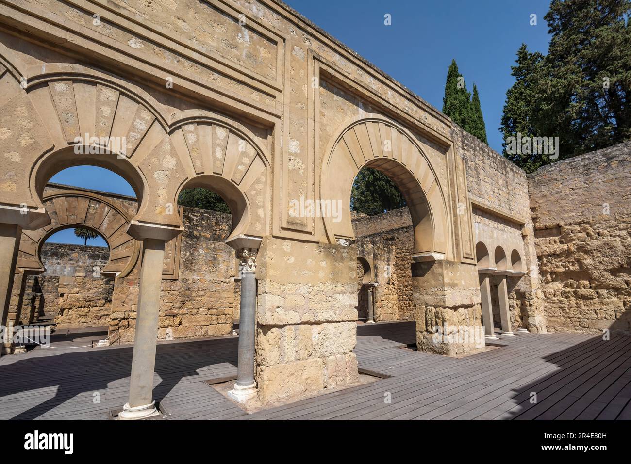 Alta Sala Basilica (o Dar al-Jund) a Medina Azahara (Madinat al-Zahra) - Cordoba, Andalusia, Spagna Foto Stock