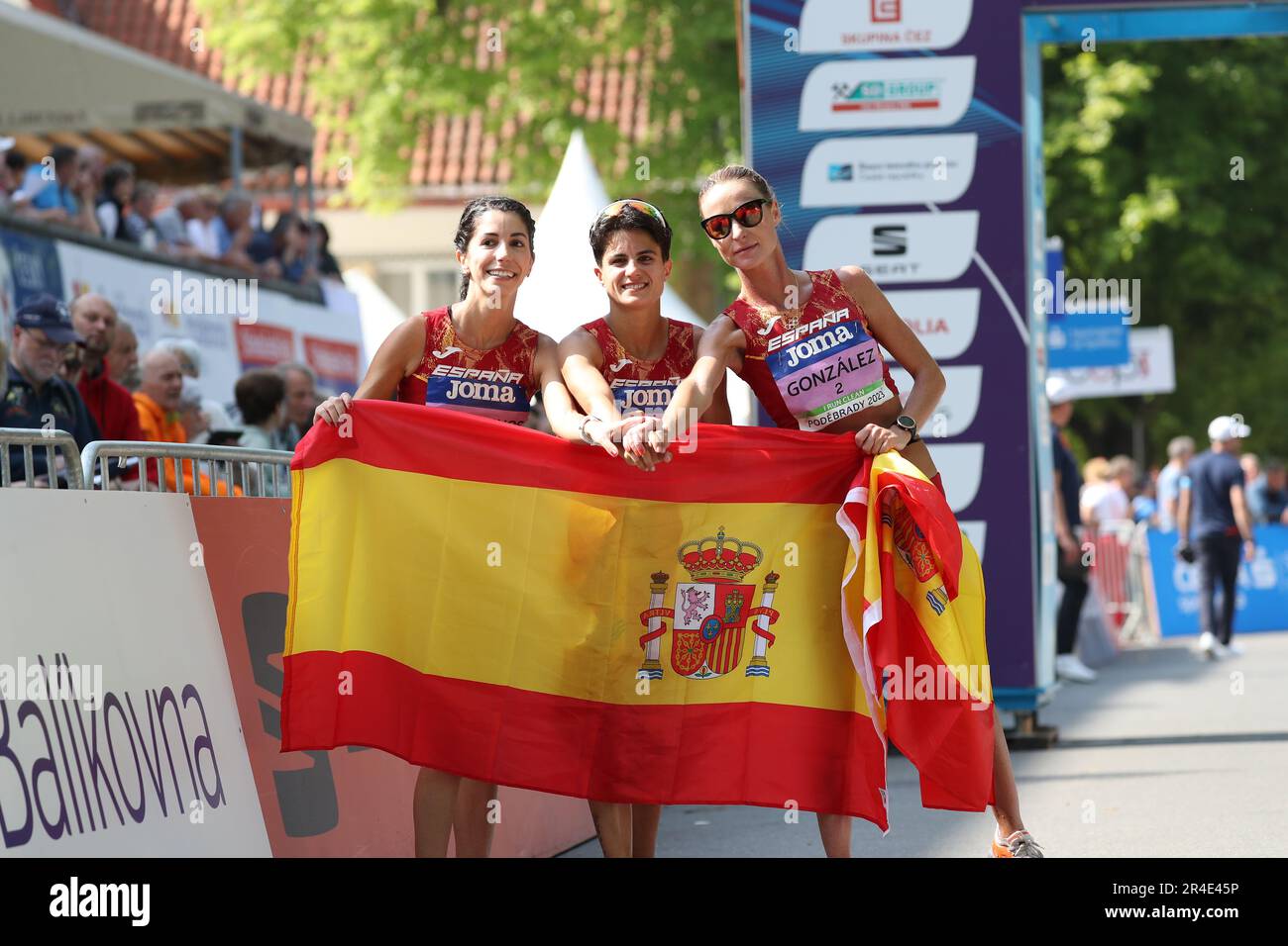 I tre (María PÉREZ, Raquel González & Cristina MONTESINOS) nella 35km femminile nel Campionato europeo di Race Walking Team 2023 Foto Stock