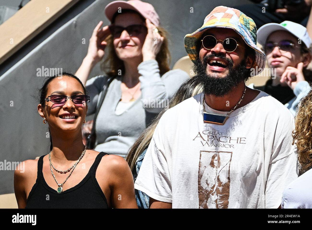 Parigi, Francia. 27th maggio, 2023. L'ex giocatore di basket francese-americano Joakim NOAH con la moglie Lais RIBEIRO modello brasiliano durante il concerto di suo padre il cantante francese e l'ex tennista Yannick NOAH al Roland-Garros 2023, torneo di tennis Grand Slam, Preview il 27 maggio 2023 allo stadio Roland-Garros di Parigi, Francia - Foto Matthieu Mirville/DPPI Credit: DPPI Media/Alamy Live News Foto Stock