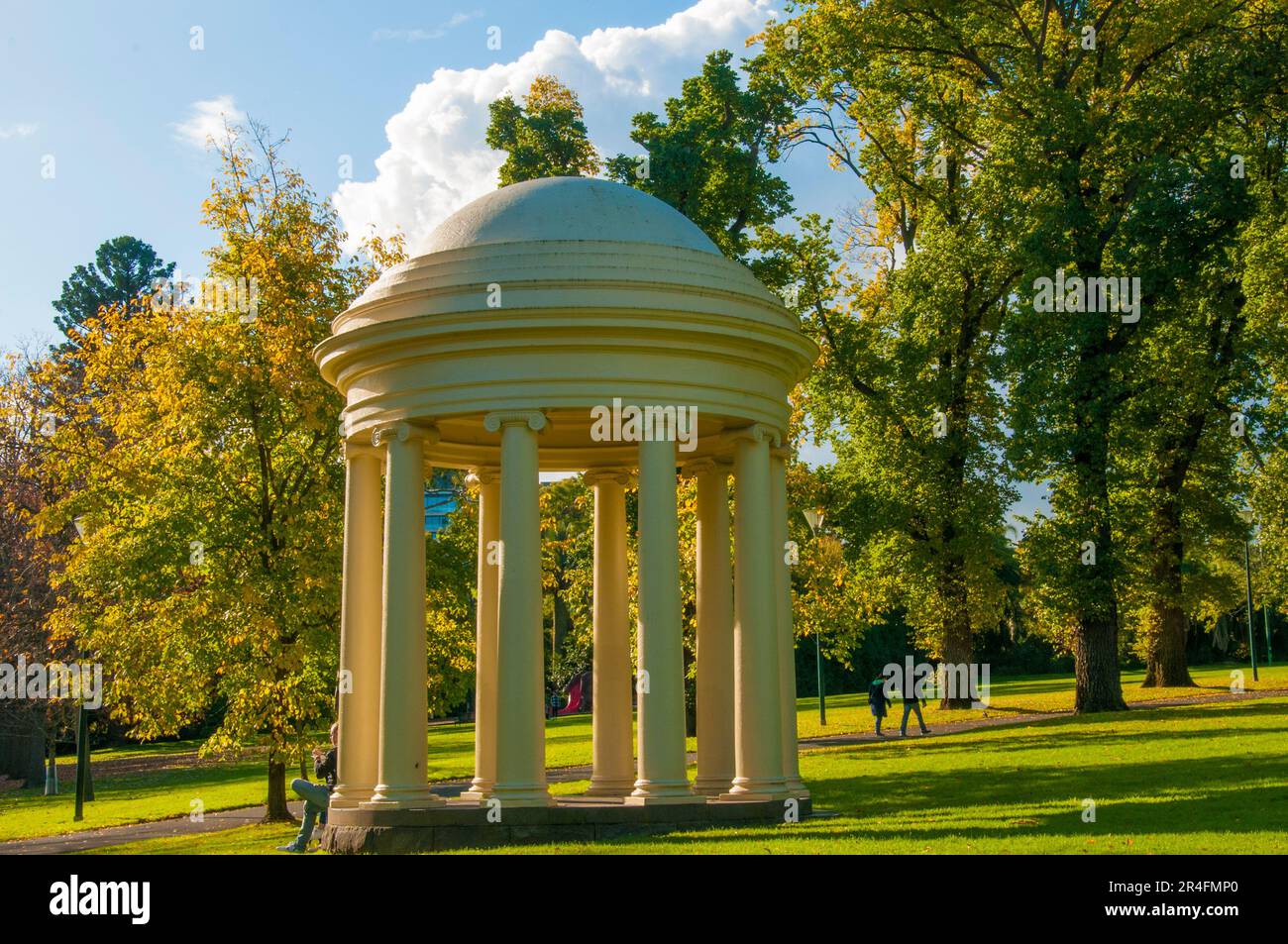 The Rotunda (Tempio dei Venti), 1873, Fitzroy Gardens in autunno, East Melbourne, Australia Foto Stock