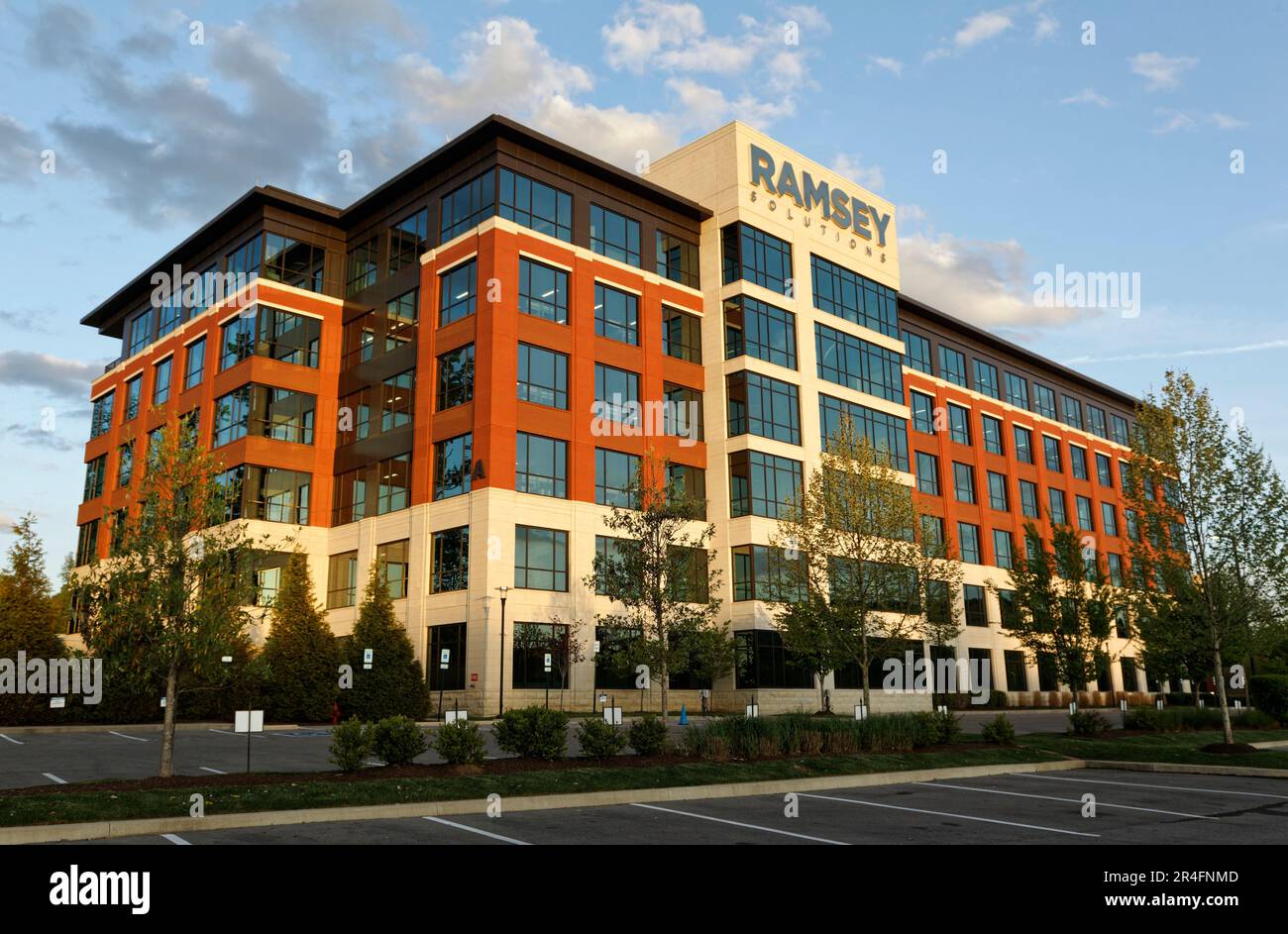 La sede centrale di Lampo Group LLC dba Ramsey Solutions è situata in un campus di 47 ettari di proprietà della personalità radio di consulenza finanziaria e dell'autore più venduto Dave Ramsey domenica 23 aprile 2023 a Franklin, Williamson County, TN, STATI UNITI. Oltre a Ramsey Solutions, il Gruppo Lampo possiede il marchio Entreleadership e opera anche come Ramsey Education, SmartDollar e Gazelle. (Apex MediaWire Foto di Billy Suratt) Foto Stock