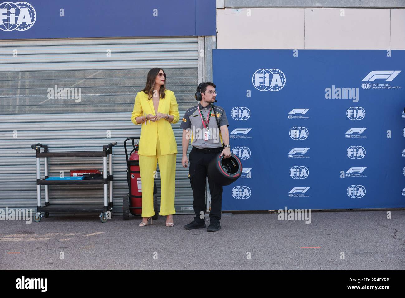 Montecarlo, Principato di Monaco. 27th maggio, 2023. Maria Sharapova e Davide Casati (ITA) Pirelli durante il Gran Premio di Monaco 2023 - Sabato - Libere 3 e qualificazione, Campionato di Formula 1 a Montecarlo, Principato di Monaco, Maggio 27 2023 Credit: Independent Photo Agency/Alamy Live News Foto Stock