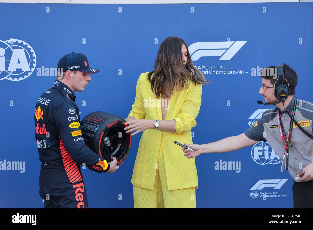 Montecarlo, Principato di Monaco. 27th maggio, 2023. Max Verstappen (NED) Redbull Racing RB19 e Maria Sharapova durante il Gran Premio di Monaco 2023 - Sabato - Libere 3 e qualificazione, Campionato di Formula 1 a Montecarlo, Principato di Monaco, Maggio 27 2023 Credit: Independent Photo Agency/Alamy Live News Foto Stock