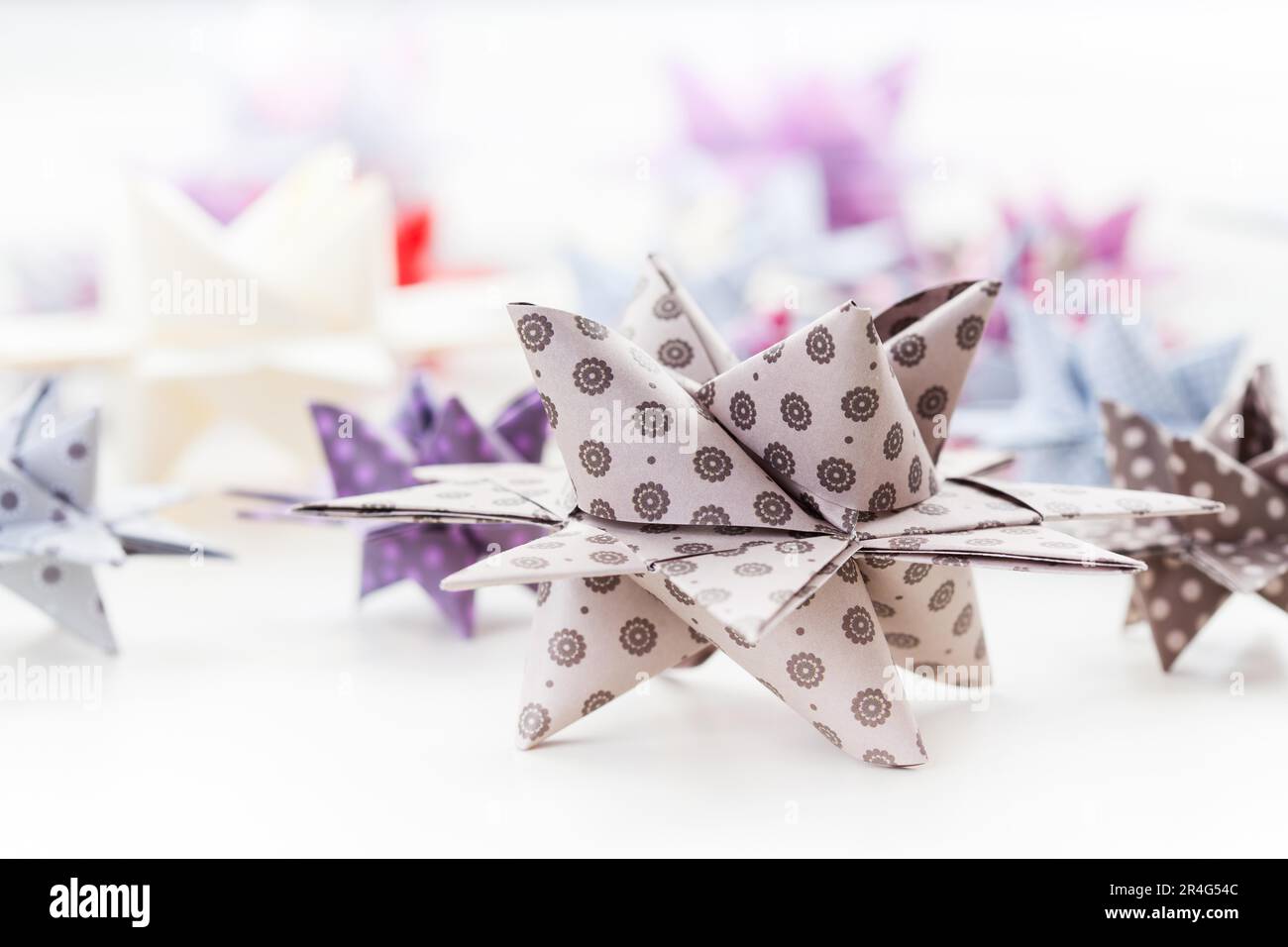 Froebel STAR - famosa stella dell'Avvento tedesca fatta di carta come bella decorazione di Natale Foto Stock