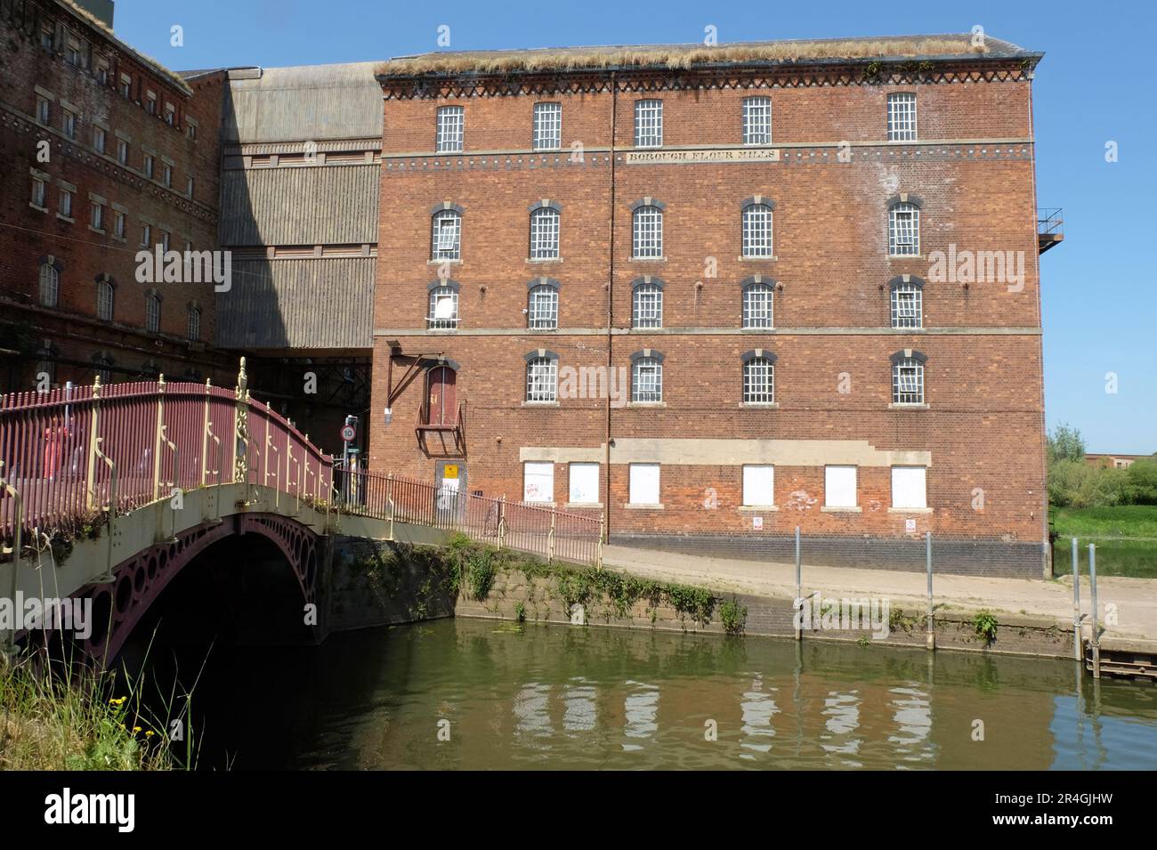 Borough Flour Mills, River Avon a Tewkesbury, Gloucestershire, Cotswolds, Inghilterra, Regno Unito Foto Stock