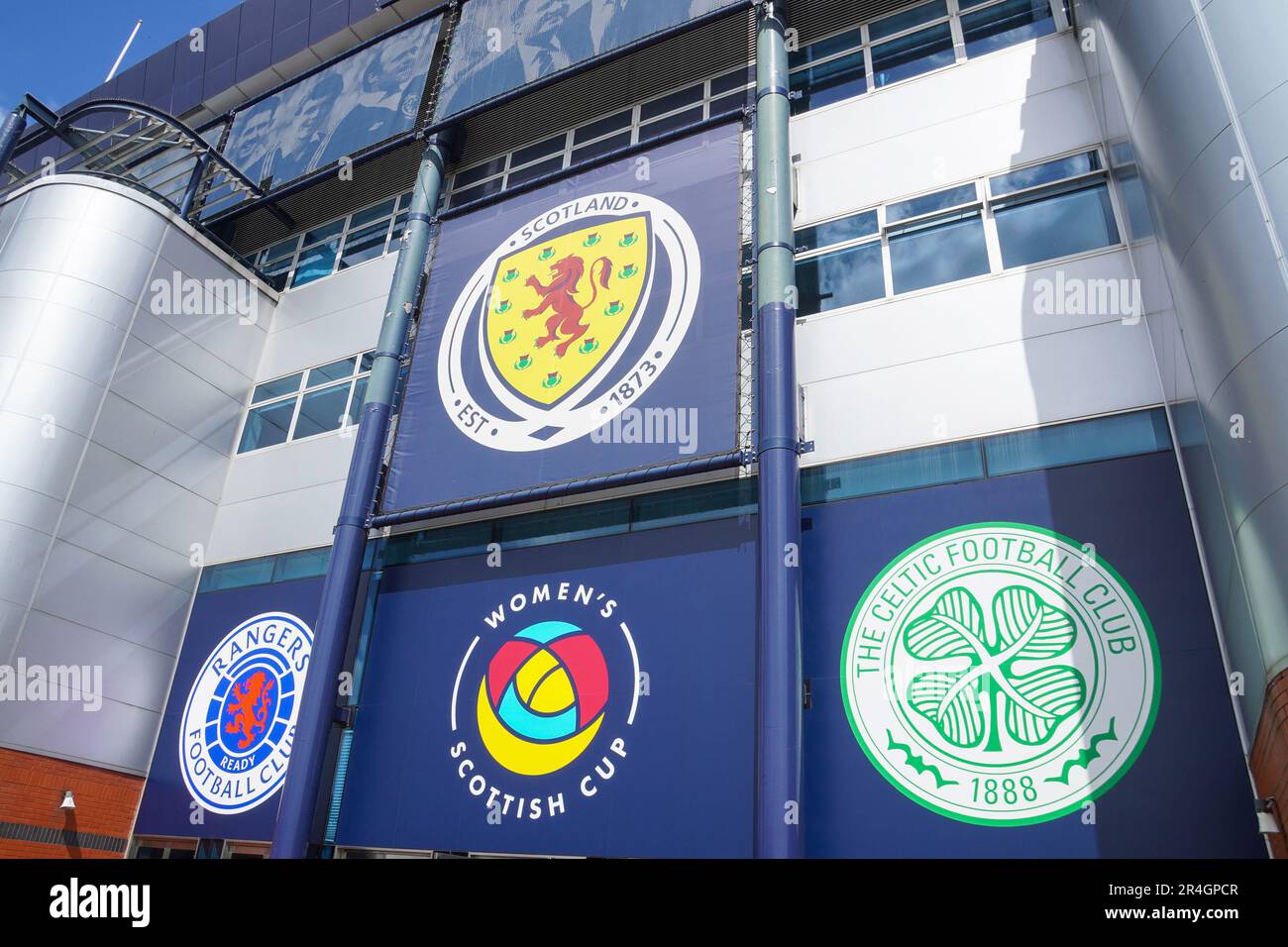 Glasgow, Regno Unito. 28th maggio, 2023. REGNO UNITO. In una domenica di sole ad Hampden Park, Glasgow, Scozia, Regno Unito, l'SFA ha preparato lo stadio nazionale per la finale della Coppa delle Donne Scozzese, tra Celtic e Rangers. Mentre i sostenitori si alzano, ci si aspetta che ci sarà una folla record. Credit: Findlay/Alamy Live News Foto Stock