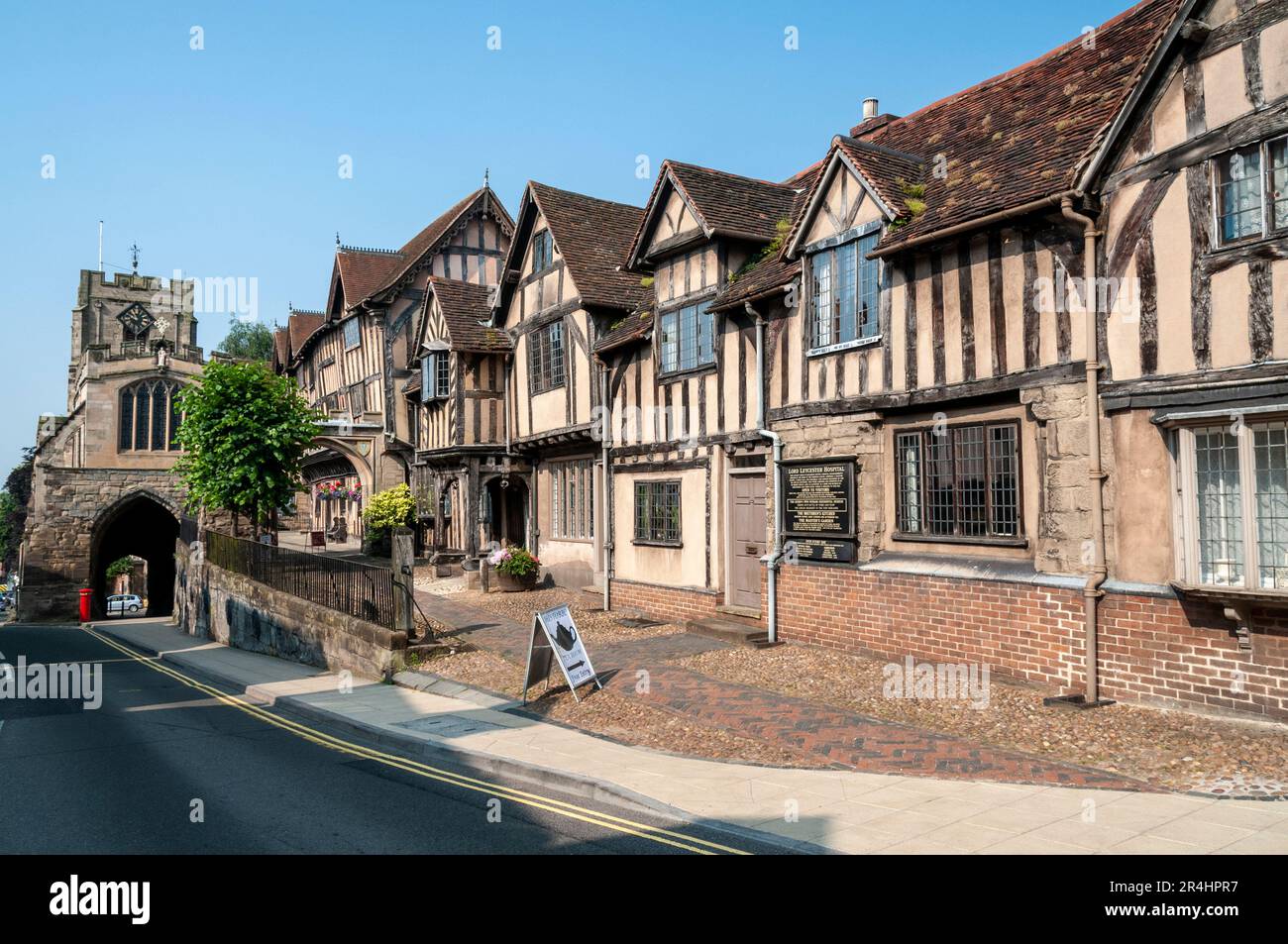 Lord Leycester Hospital nella High Street di Warwick, nel Warwickshire, Gran Bretagna. È una casa per i militari in pensione e le loro mogli. La casa è als Foto Stock