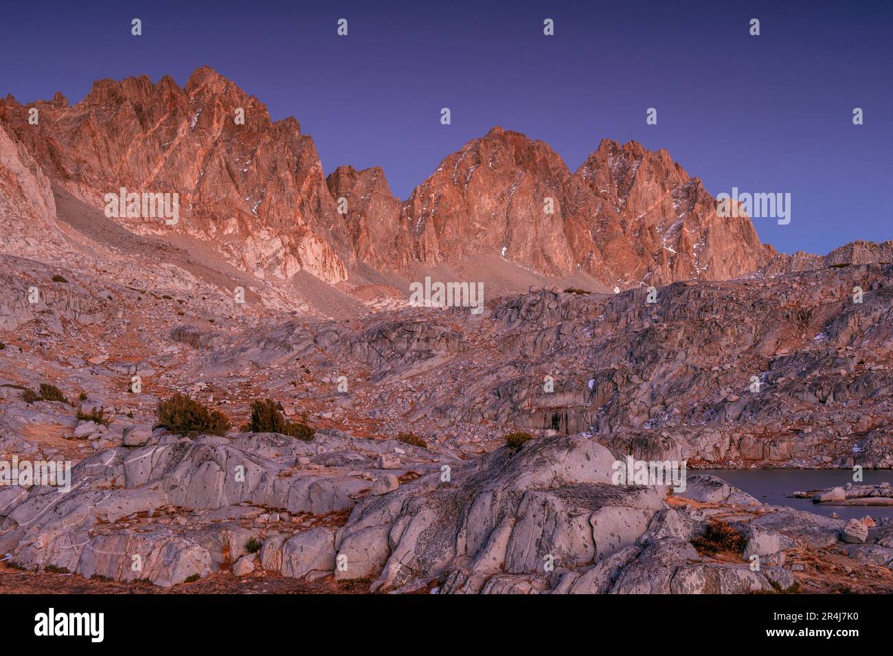 Crepuscolo, Mt. Winchell, Thunderbolt Peak, Starlight Peak, North Palisade, Dusy Basin, Kings Canyon National Park, California Foto Stock