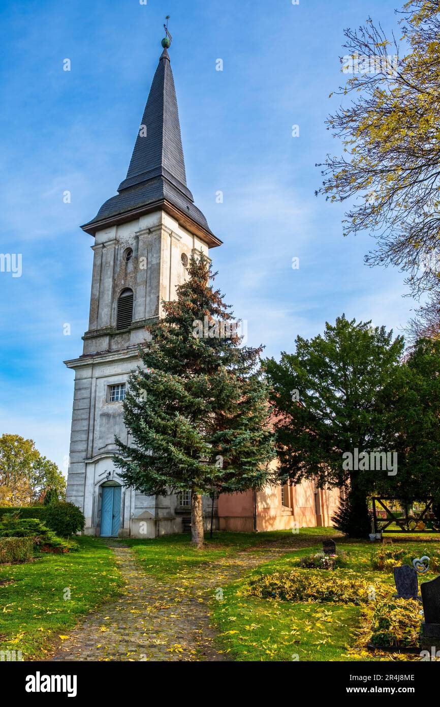 Villaggio chiesa Schwante, Oberkrämer, Brandeburgo, Germania Foto Stock