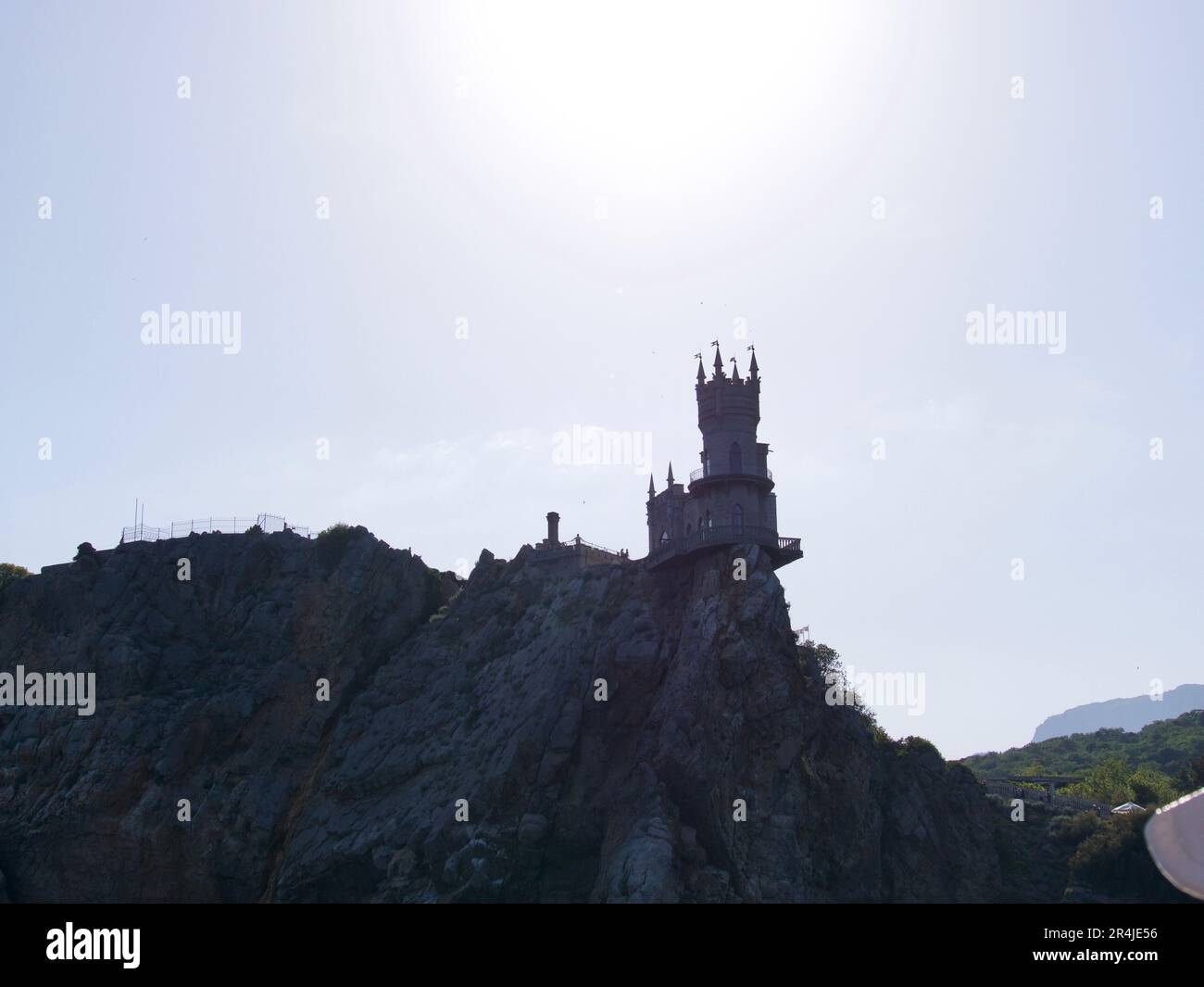 Il Swallow's Nest castello, Gaspra,area di Yalta, Crimea 2019, vista da montagne Foto Stock