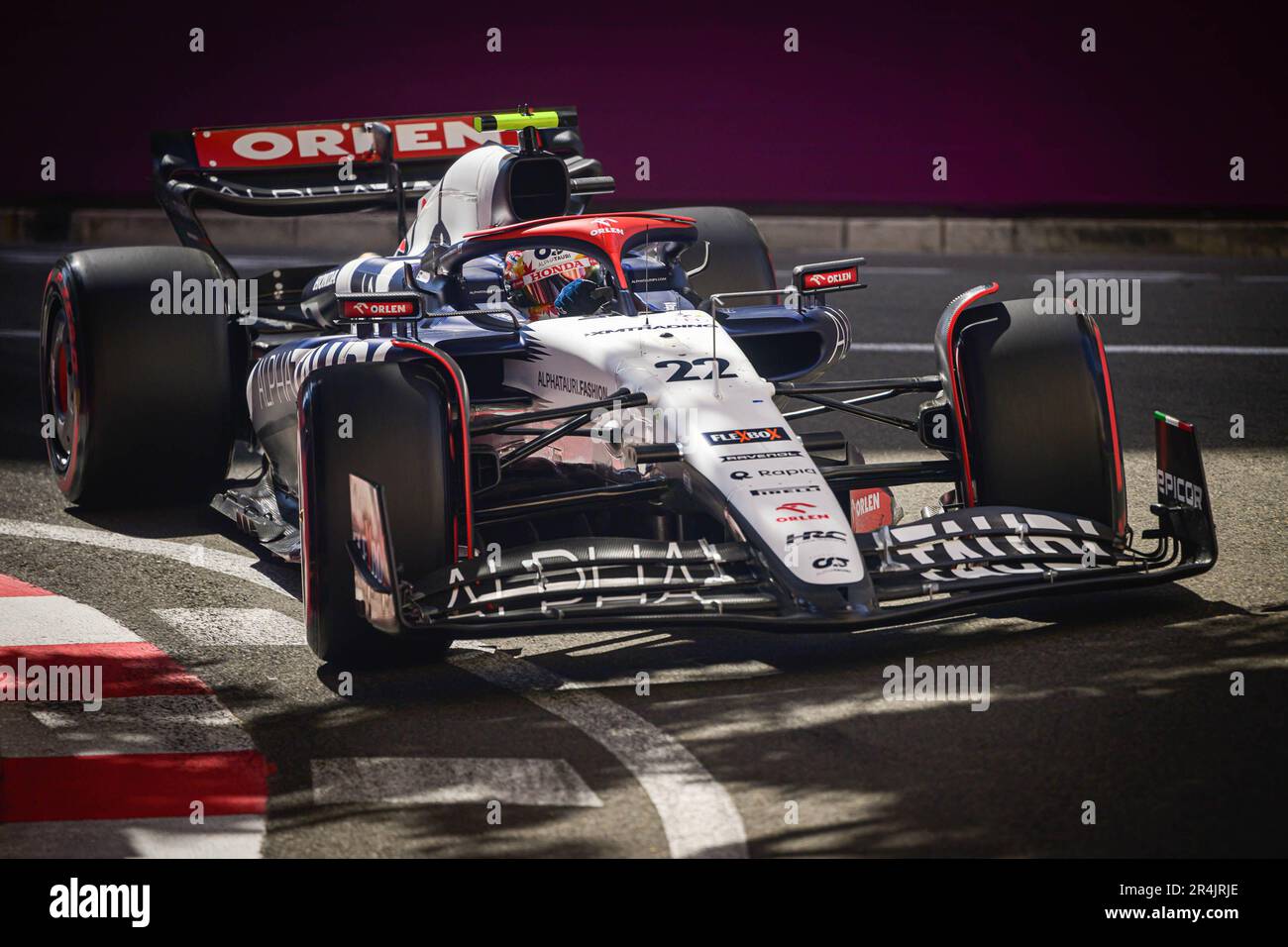 Monaco, Monaco. 27th maggio, 2023. Il pilota giapponese della Scuderia AlphaTauriís Yuki Tsunoda compete durante la sessione di qualificazione del Gran Premio di Monaco F1. Credit: SOPA Images Limited/Alamy Live News Foto Stock