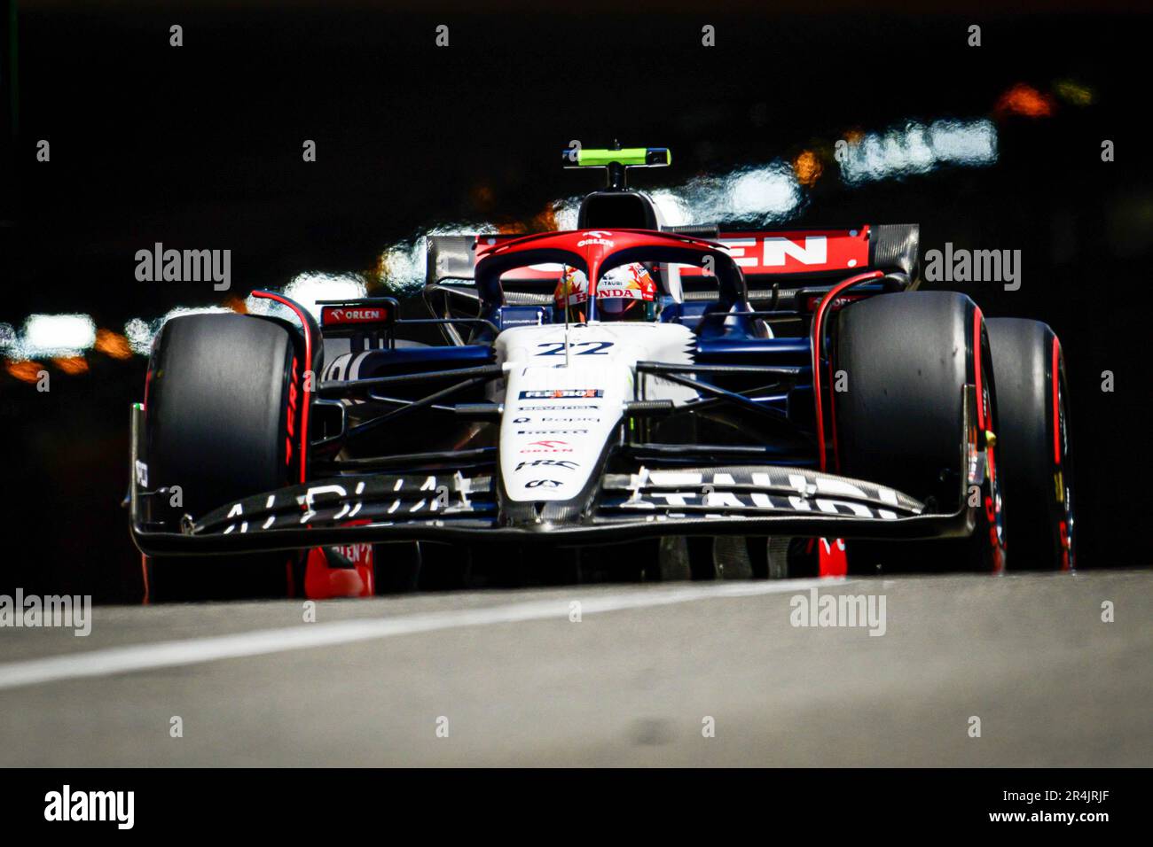 Monaco, Monaco. 27th maggio, 2023. Il pilota giapponese della Scuderia AlphaTauriís Yuki Tsunoda compete durante la terza sessione di prove libere del Gran Premio di Monaco F1. Credit: SOPA Images Limited/Alamy Live News Foto Stock