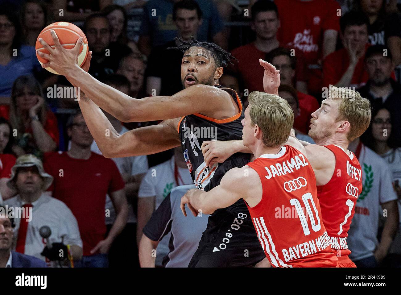 2022/2023 Pallacanestro Bundesliga, FC Bayern München vs ratiopharm ulm, Playoff Halbfinale gioco 1 2023-05-28 in München (Audi Dome) CABOCLO Bruno (ra Foto Stock