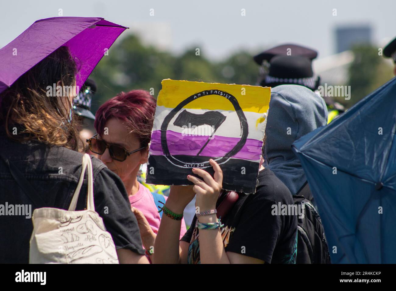 Londra, Regno Unito - Maggio 28th 2023: Contro-dimostranti all'evento Let Women Speak. Foto Stock