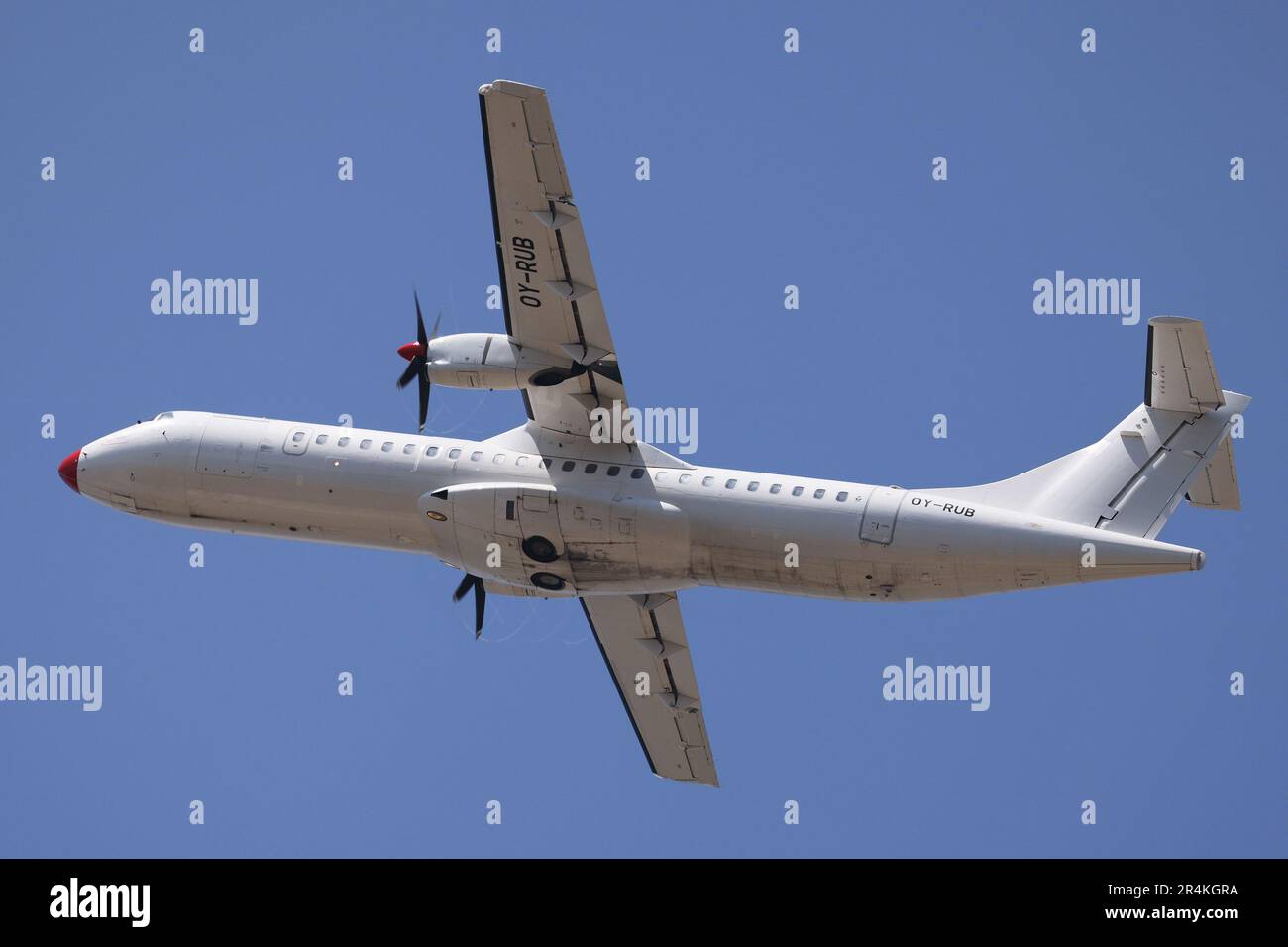 DAT DANISH AIR TRANSPORT L'UNICA COMPAGNIA AEREA CHE COLLEGA LA SICILIA A PANTELLERIA E LAMPEDUSA nella foto a DAT Airlines ATR72-212 Foto Stock