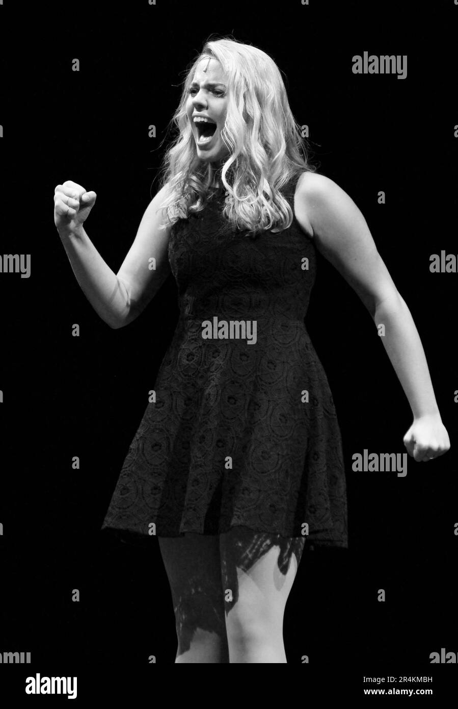 Renee Rapp ha suonato al National High School Musical Theatre Awards 2018, noto anche come JIMMY AWARDS al Minskoff Theatre di New York il 25 giugno 2018. Photo Credit: Henry McGee/MediaPunch Foto Stock