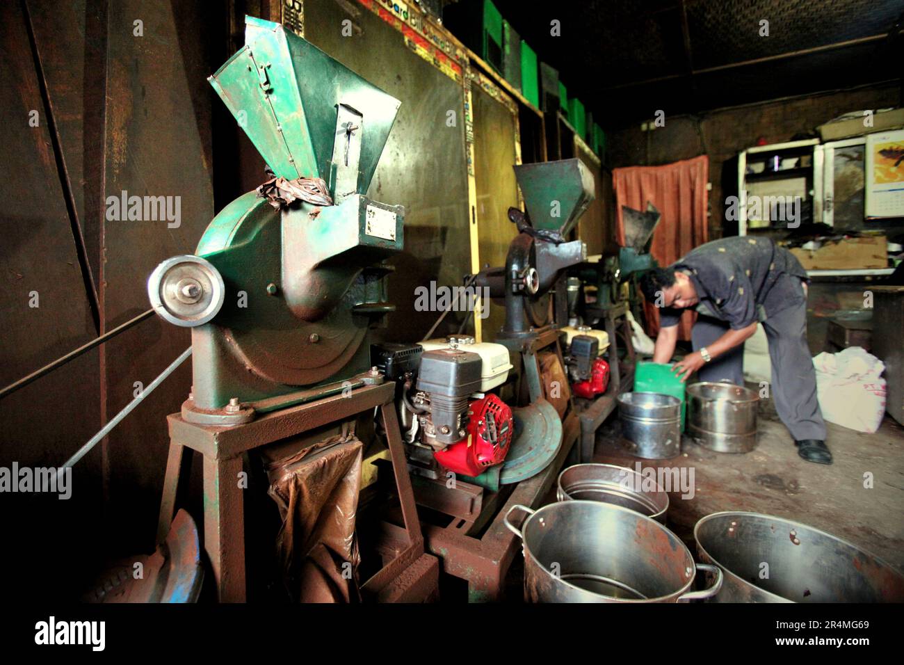 Un produttore di caffè e di caffè Toraja a Rantepao, Nord Toraja, Sud Sulawesi, Indonesia. Foto Stock