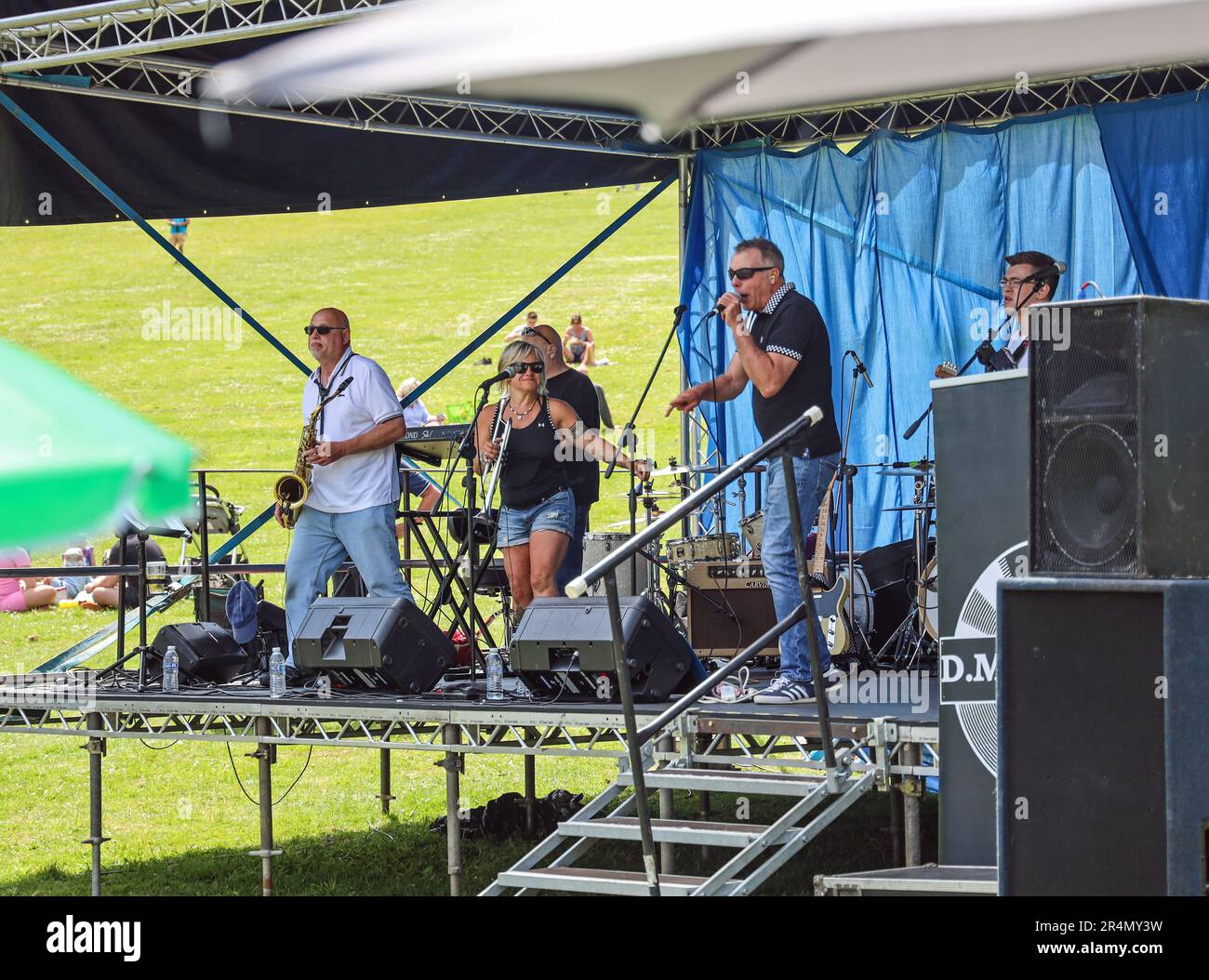 D M Street si svolge al Green Man Festival 2023 al Mount Edgcumbe Park, Cornovaglia nr Plymouth. Foto Stock