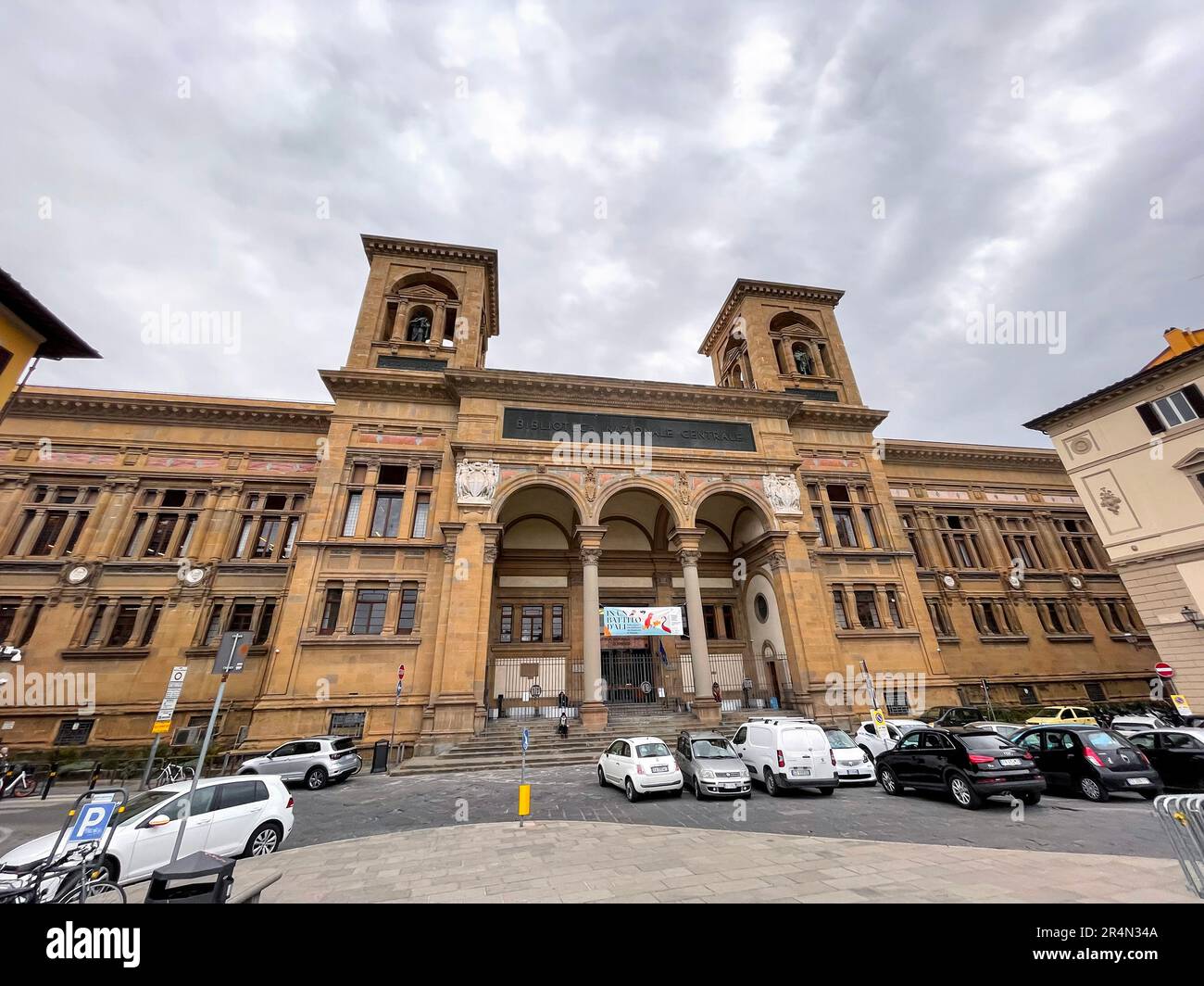 Firenze, Italia - 6 aprile 2022: Vista esterna della Biblioteca Nazionale Centrale di Firenze. Foto Stock